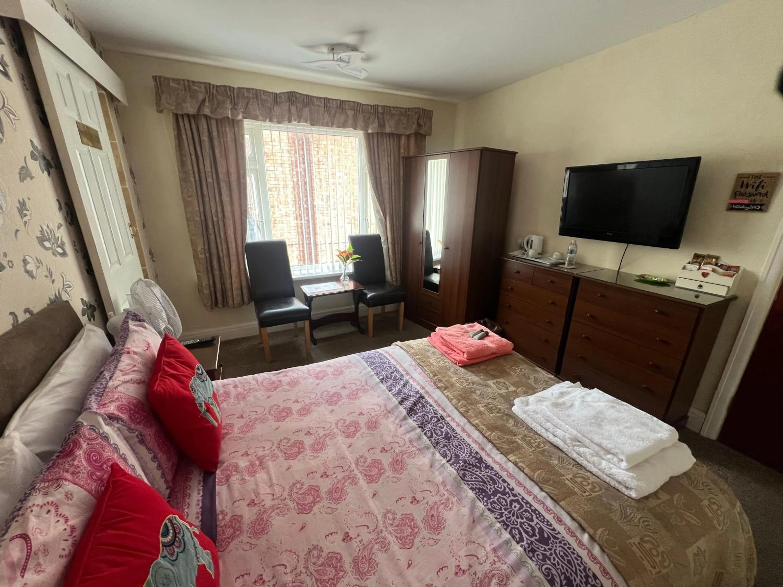 Bedroom, Bed in The Northdale Hotel Ltd