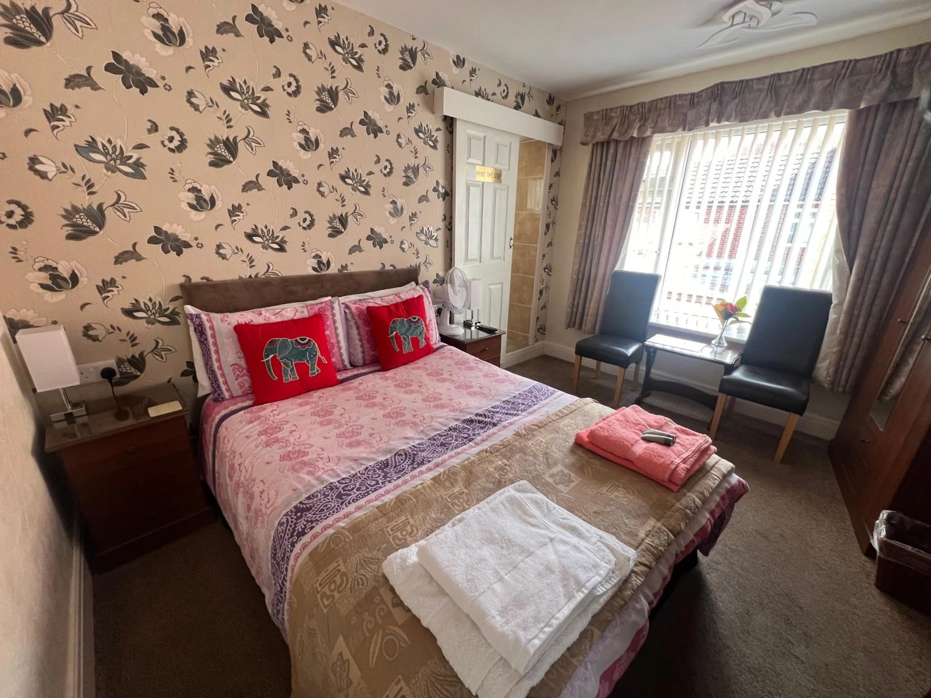 Bed in The Northdale Hotel Ltd