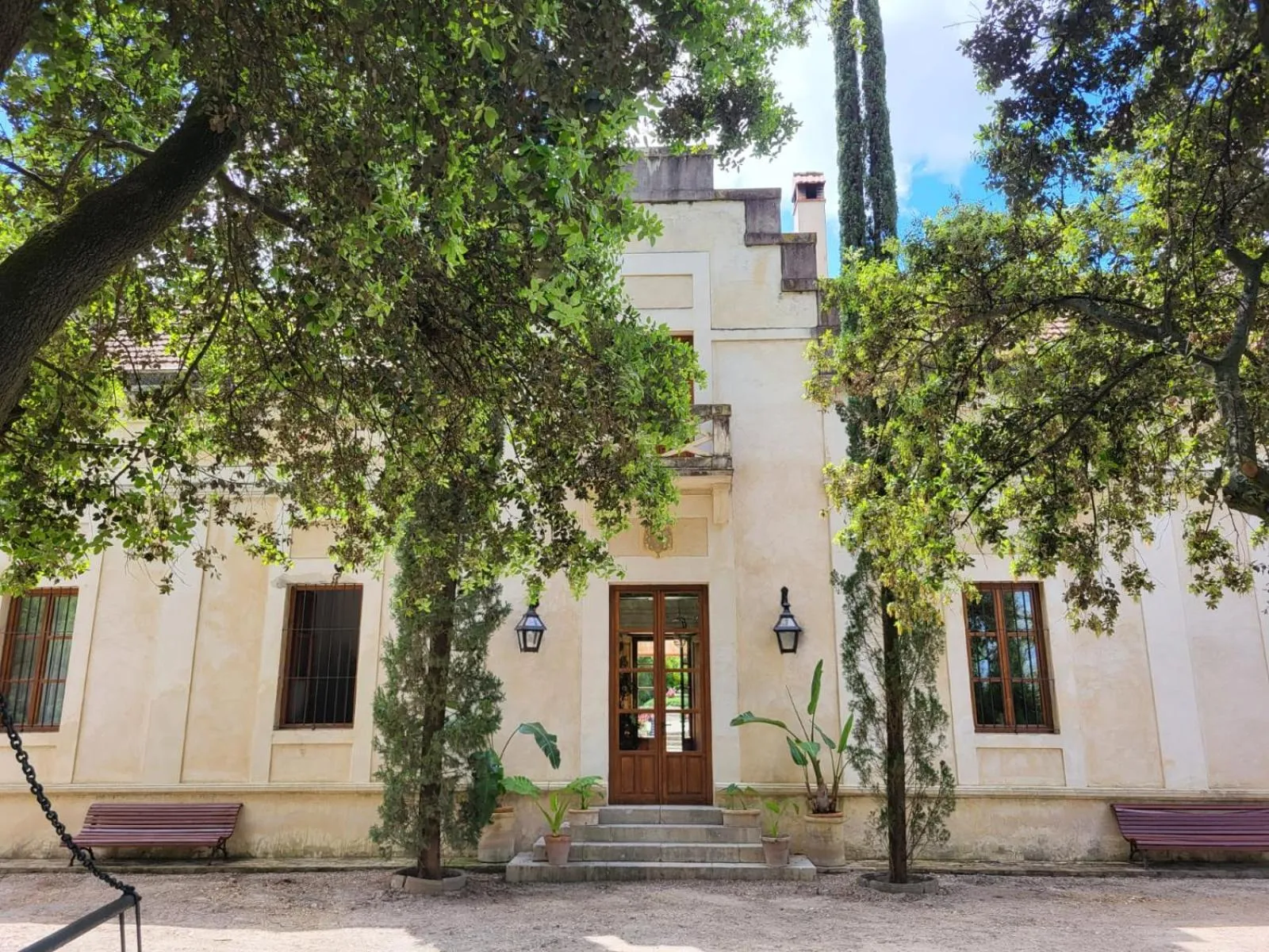Property building in Casa Viña de Alcántara