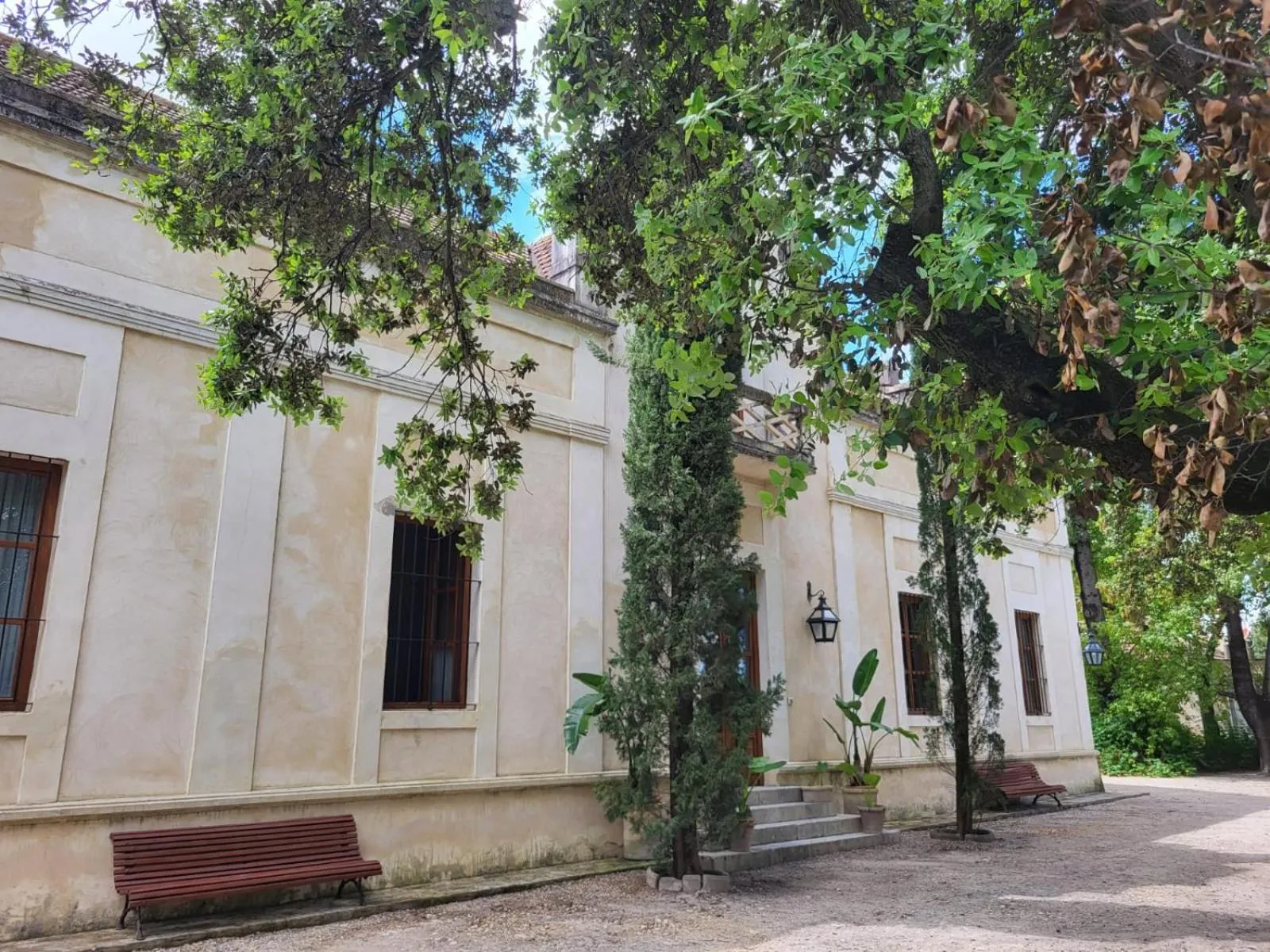 Property building in Casa Viña de Alcántara