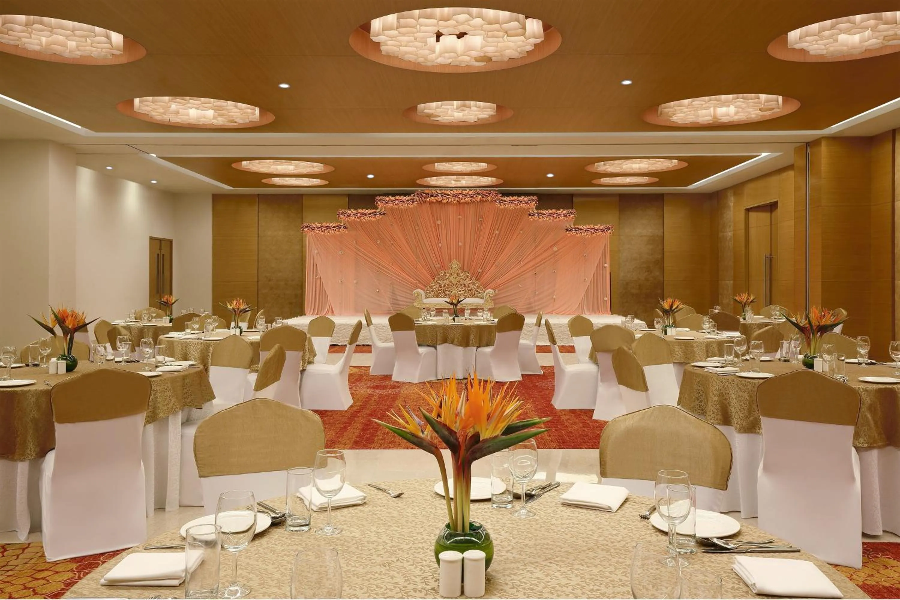 Lobby or reception in Four Points by Sheraton Hotel and Serviced Apartments Pune