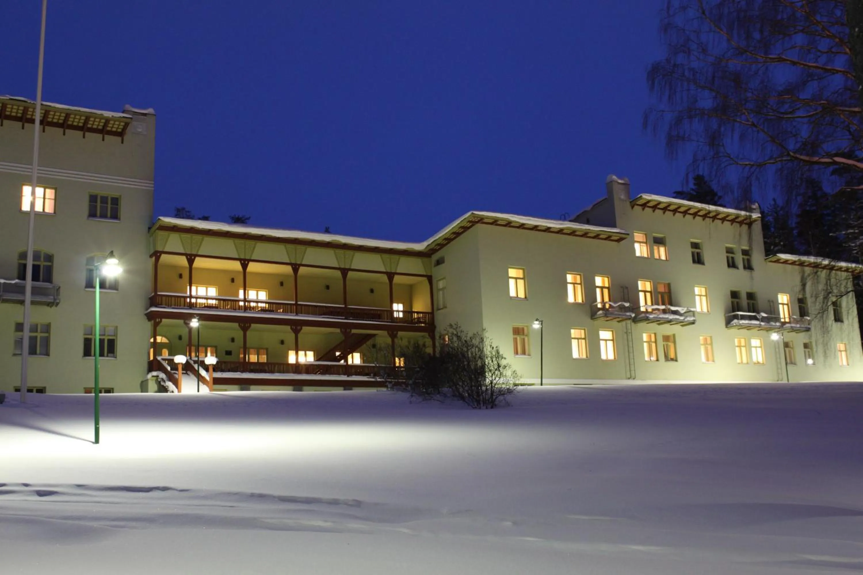 Facade/entrance in Hotel Kruunupuisto