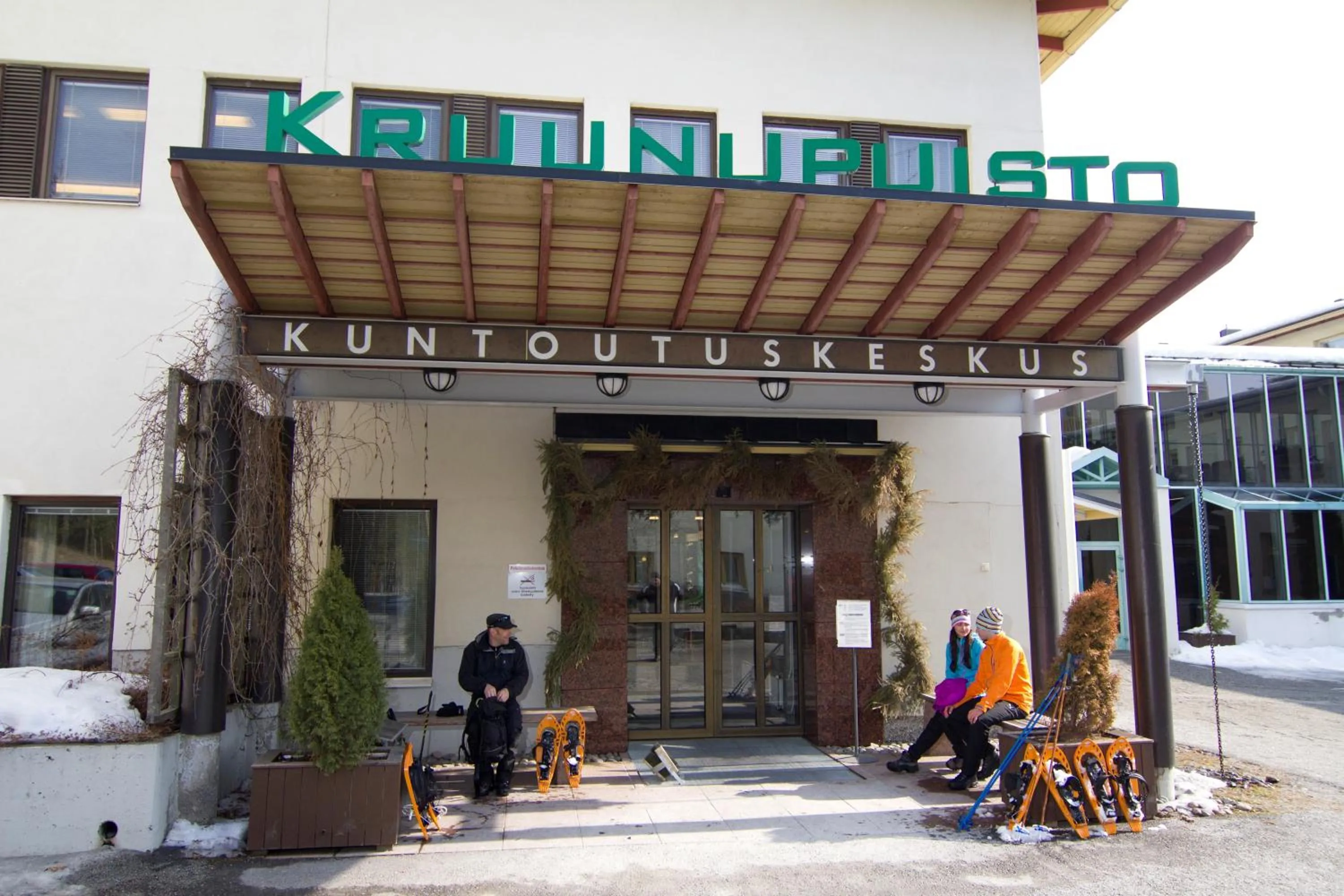 Facade/entrance in Hotel Kruunupuisto