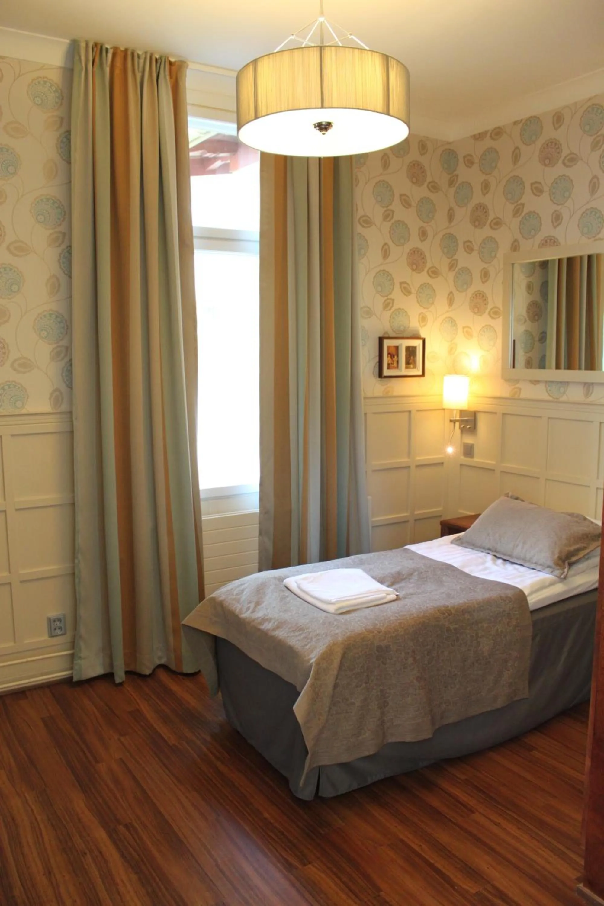 Bed in Hotel Kruunupuisto