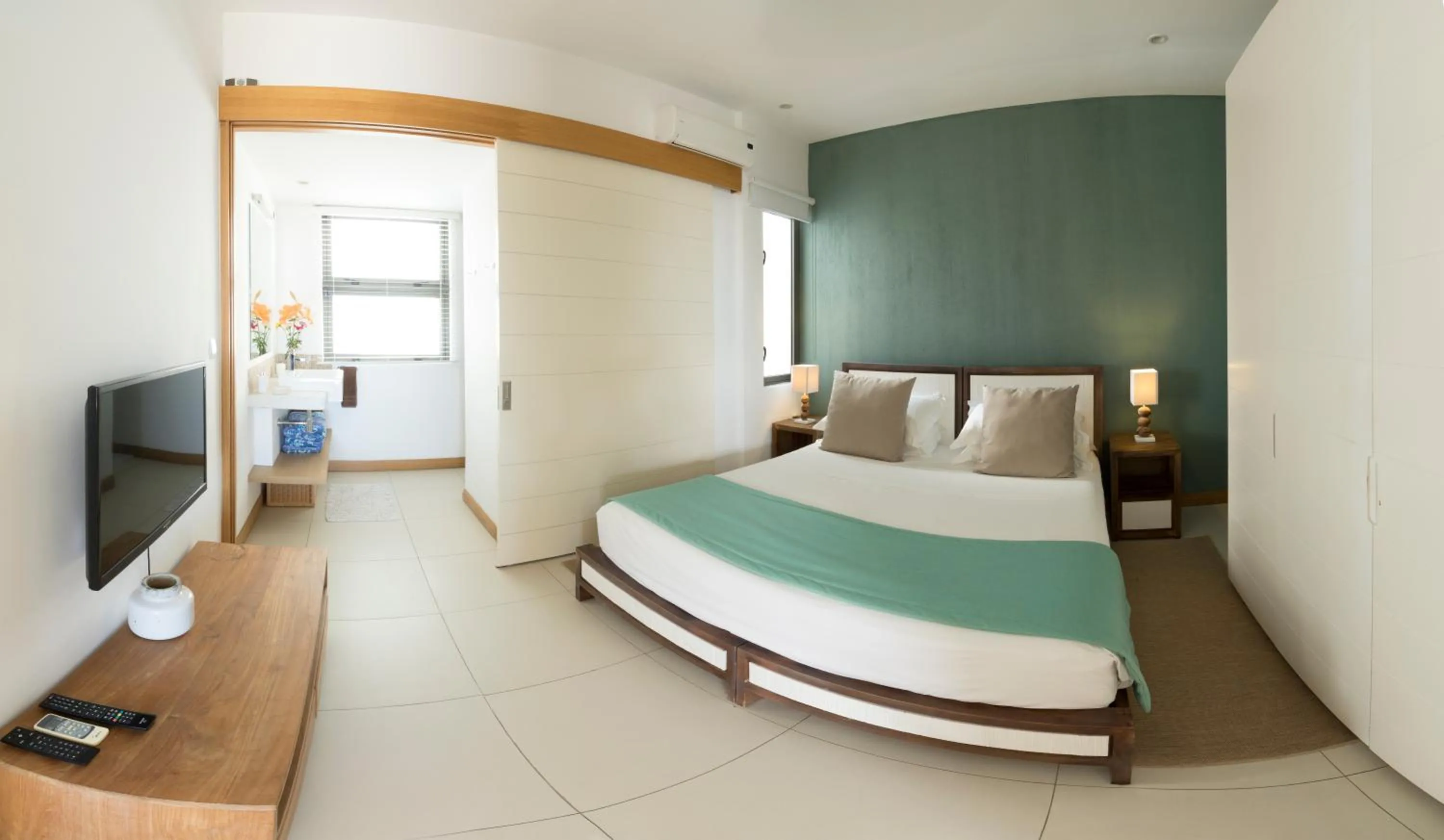 Bed in Open Sky Penthouse