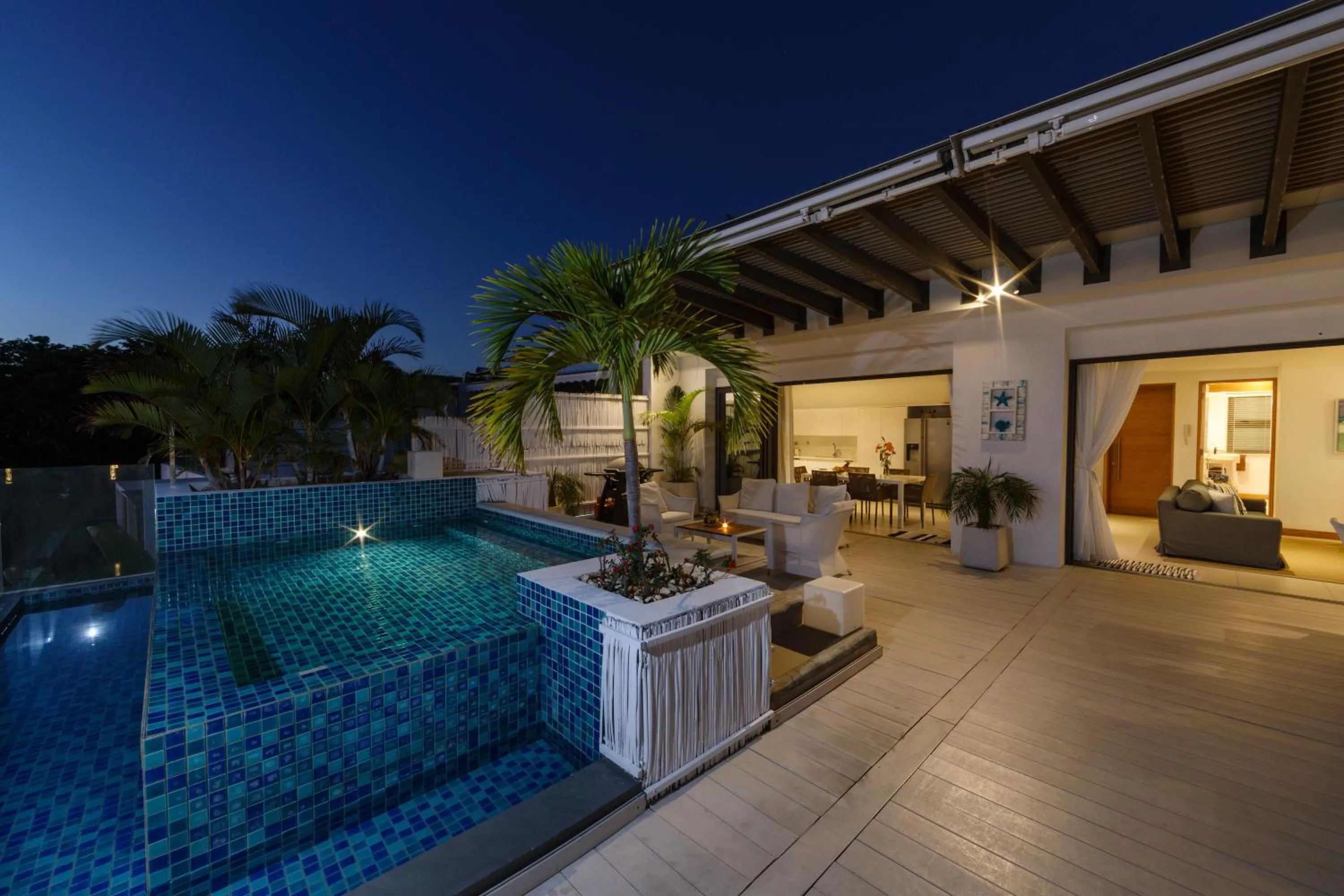 Swimming pool in Open Sky Penthouse