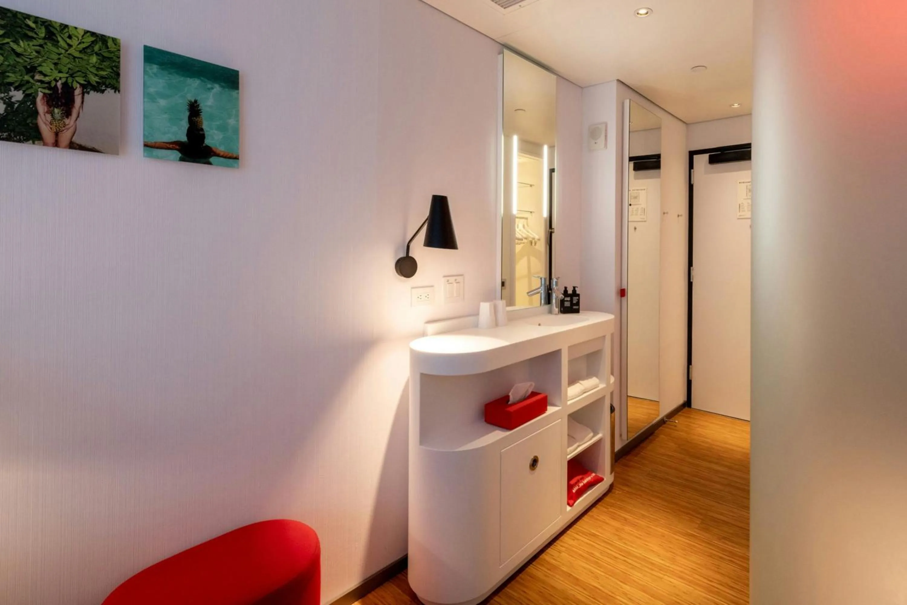 Bathroom in citizenM New York Bowery