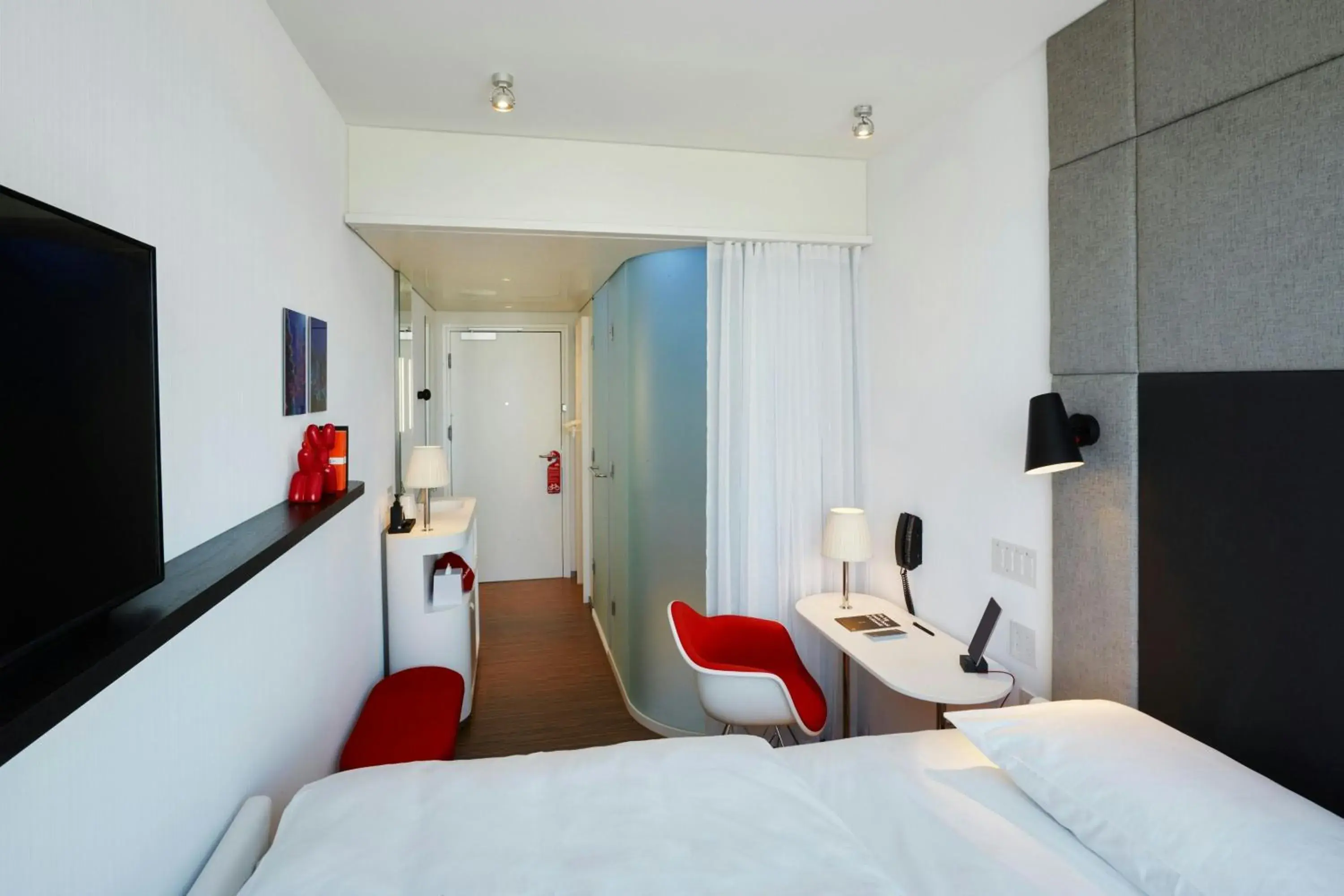 Bedroom, Bed in citizenM New York Bowery Bedroom, Bed in citizenM New York Bowery