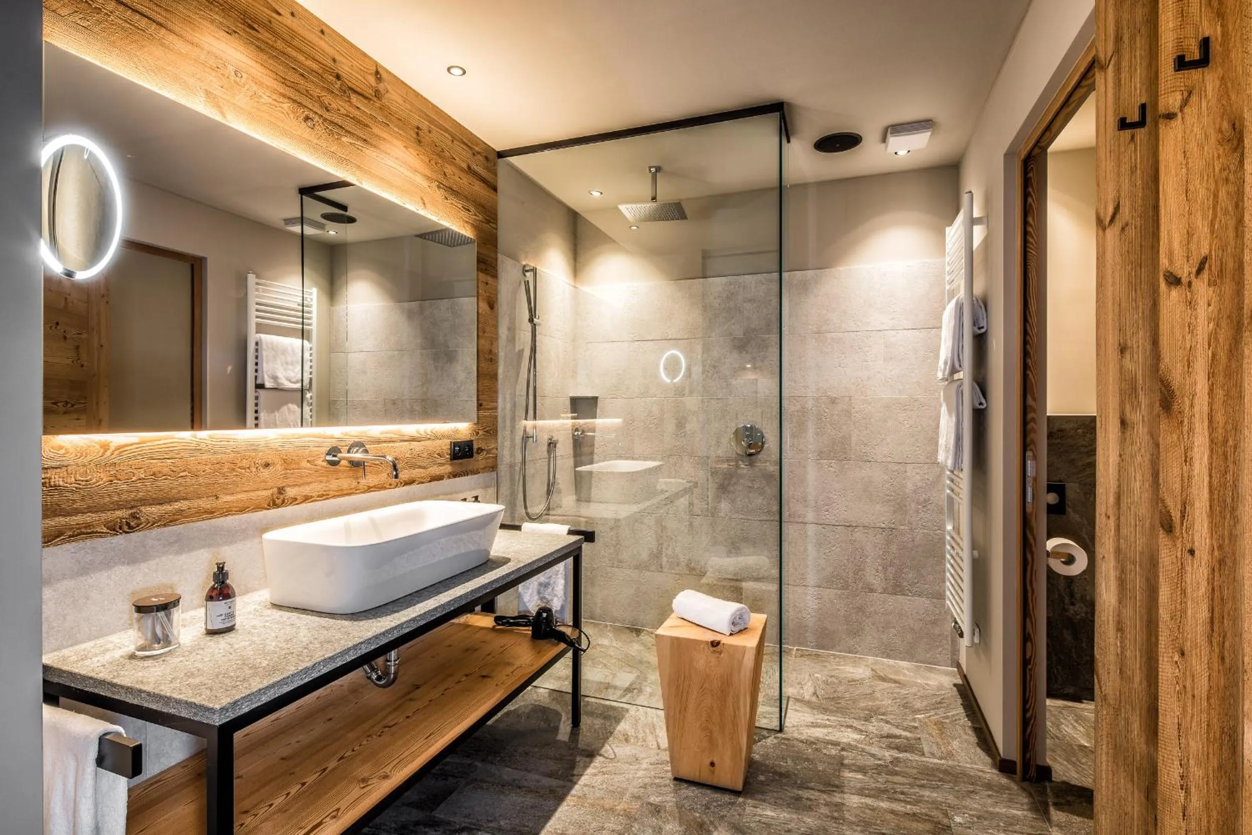 Shower in My Arbor - Dolomites