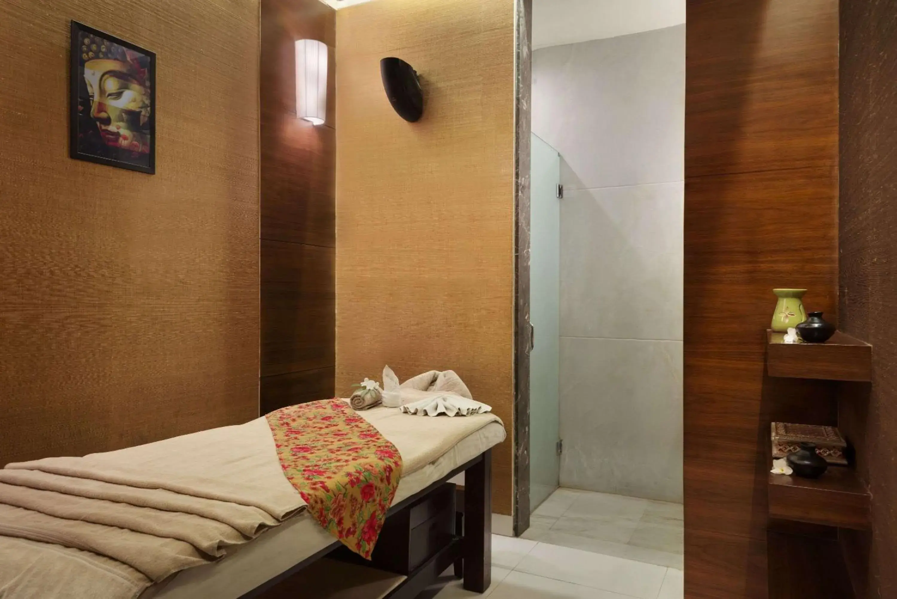 Spa and wellness centre/facilities, Bed in Ramada by Wyndham Udaipur Resort and Spa Spa and wellness centre/facilities, Bed in Ramada by Wyndham Udaipur Resort and Spa