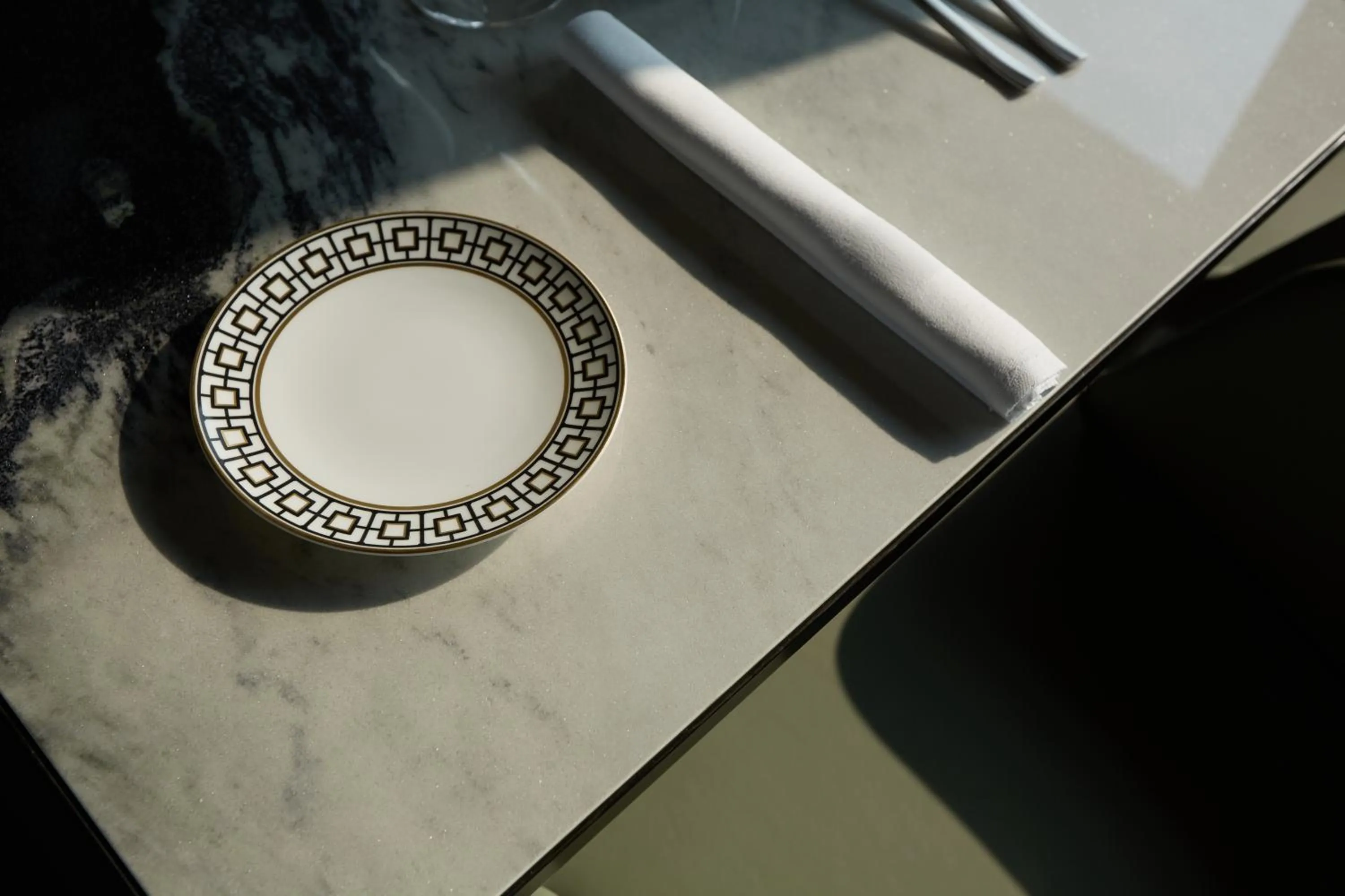 Restaurant/places to eat in Uptown Palace