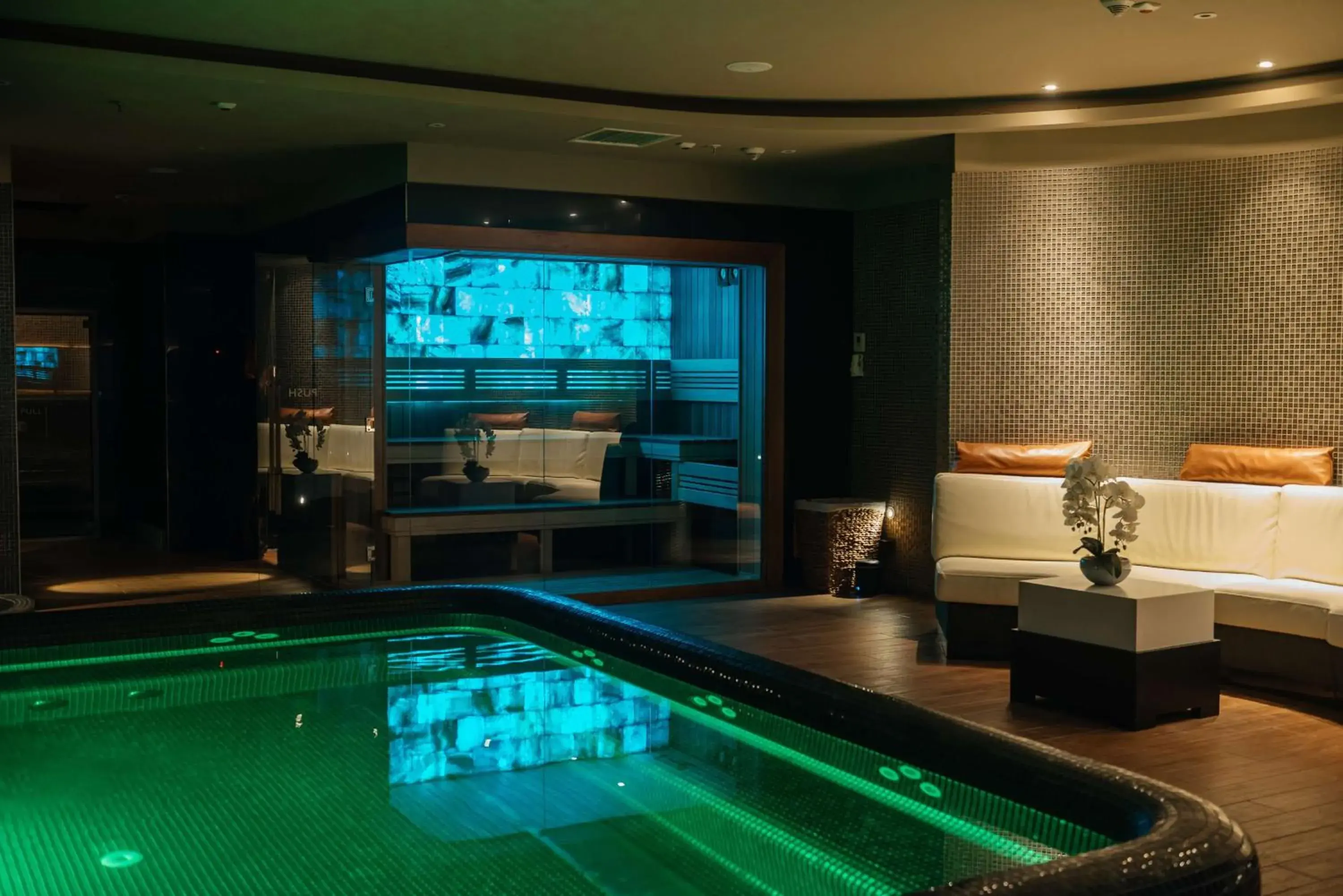 Fitness centre/facilities in Radisson Blu Leogrand Hotel Fitness centre/facilities in Radisson Blu Leogrand Hotel