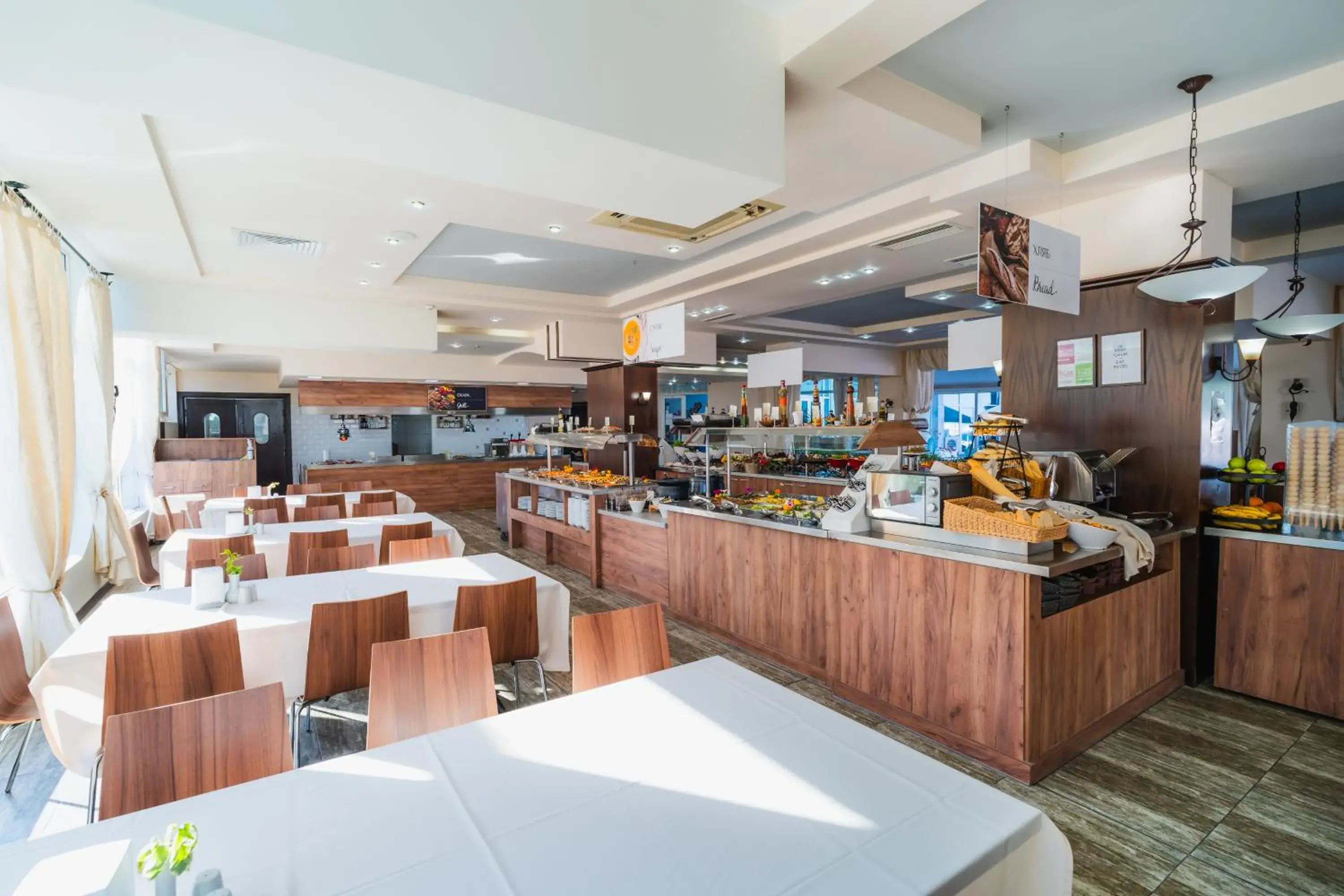 Restaurant/places to eat in MPM Hotel Arsena - Ultra All Inclusive Restaurant/places to eat in MPM Hotel Arsena - Ultra All Inclusive