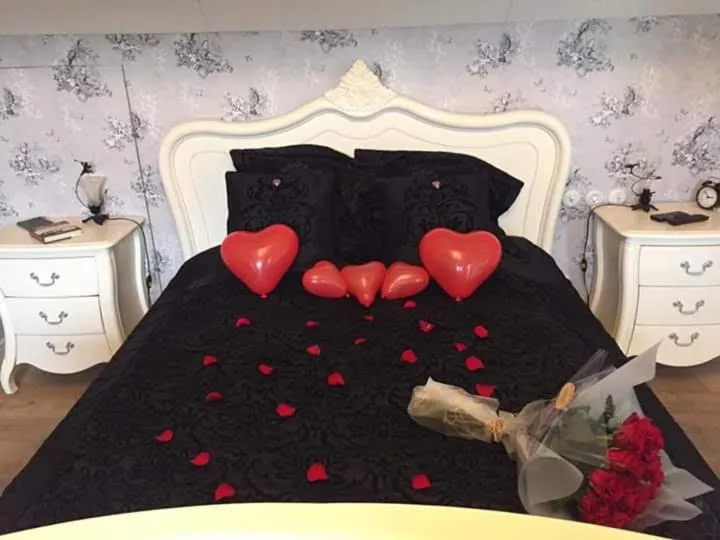 Decorative detail, Bed in B&B Bon-Bon 'nuit'