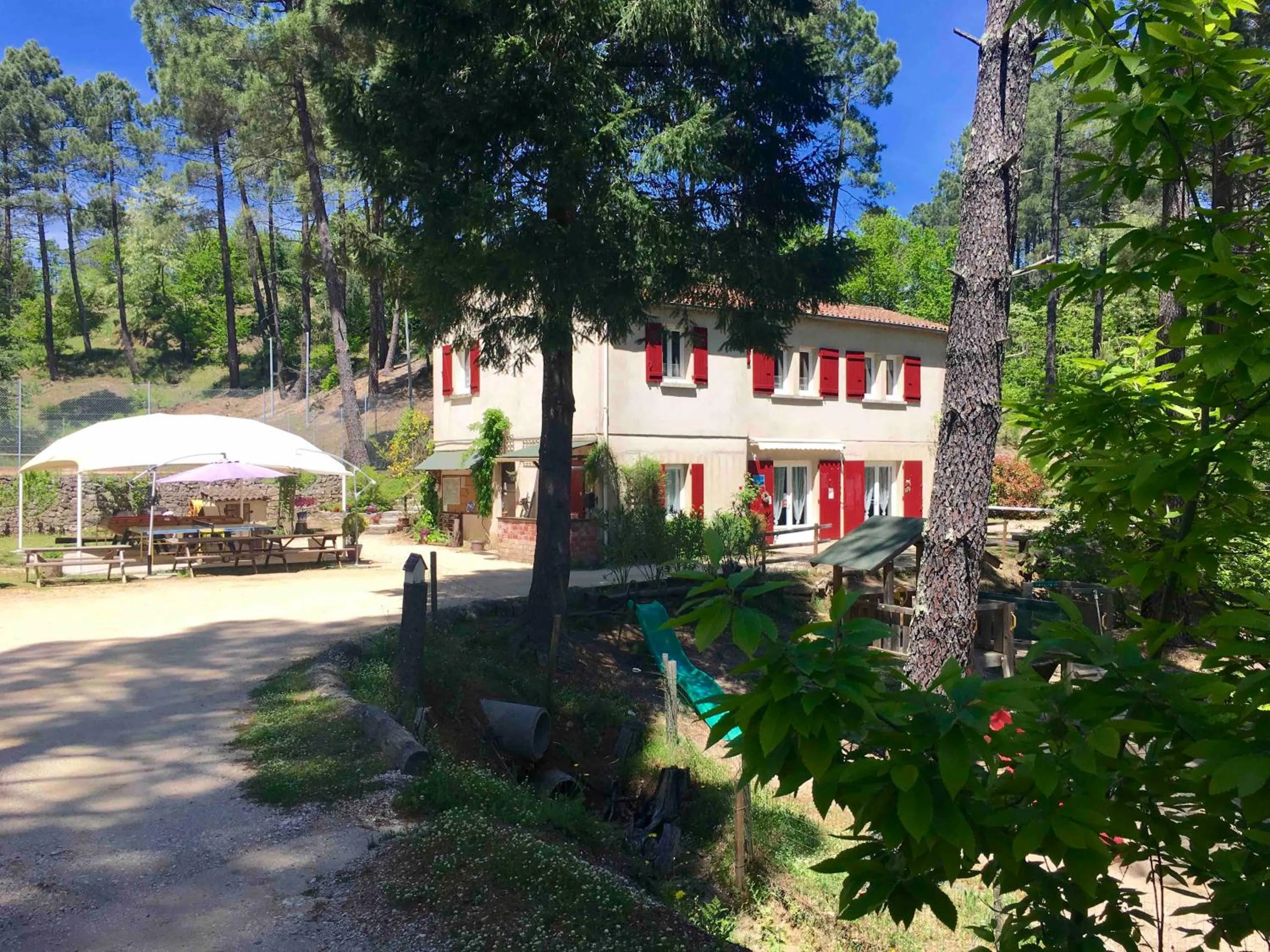 Facade/entrance in Domaine de Ravel Ushuaïa Villages