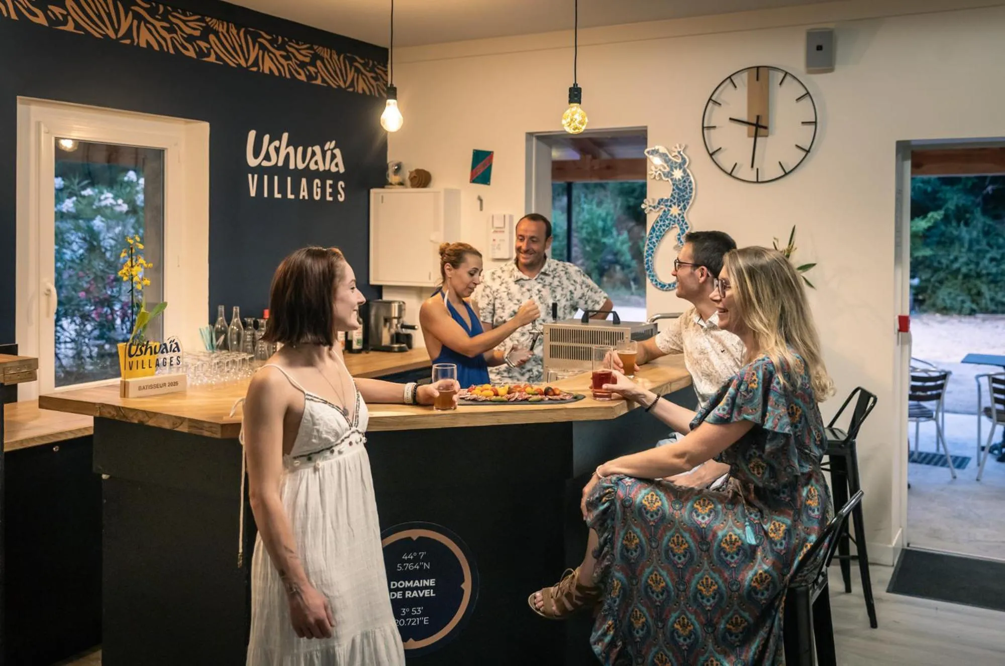 Lounge or bar in Domaine de Ravel Ushuaïa Villages