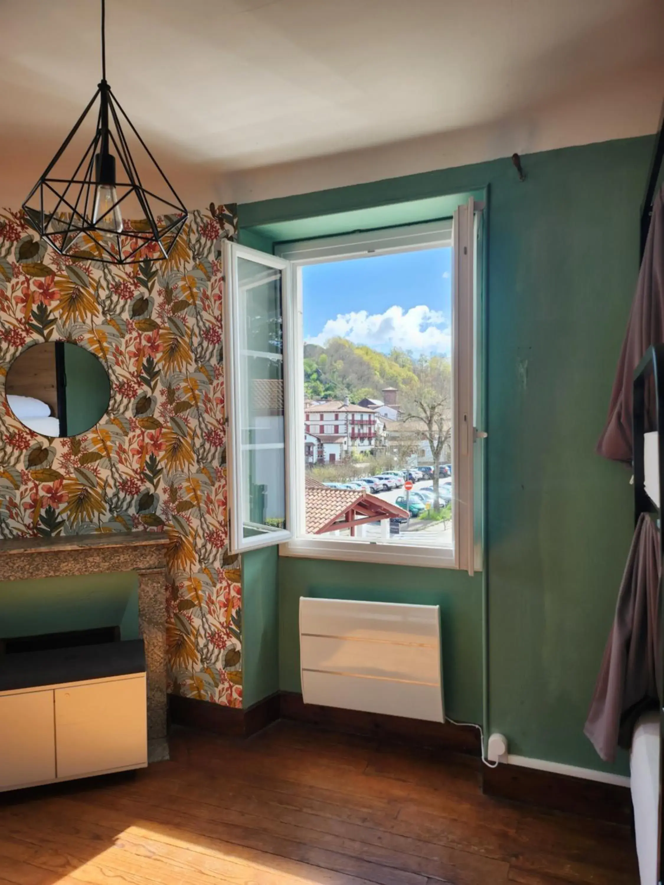 Bed in 4-Bed Mixed Dormitory Room in Gite Compostella Bed in 4-Bed Mixed Dormitory Room in Gite Compostella