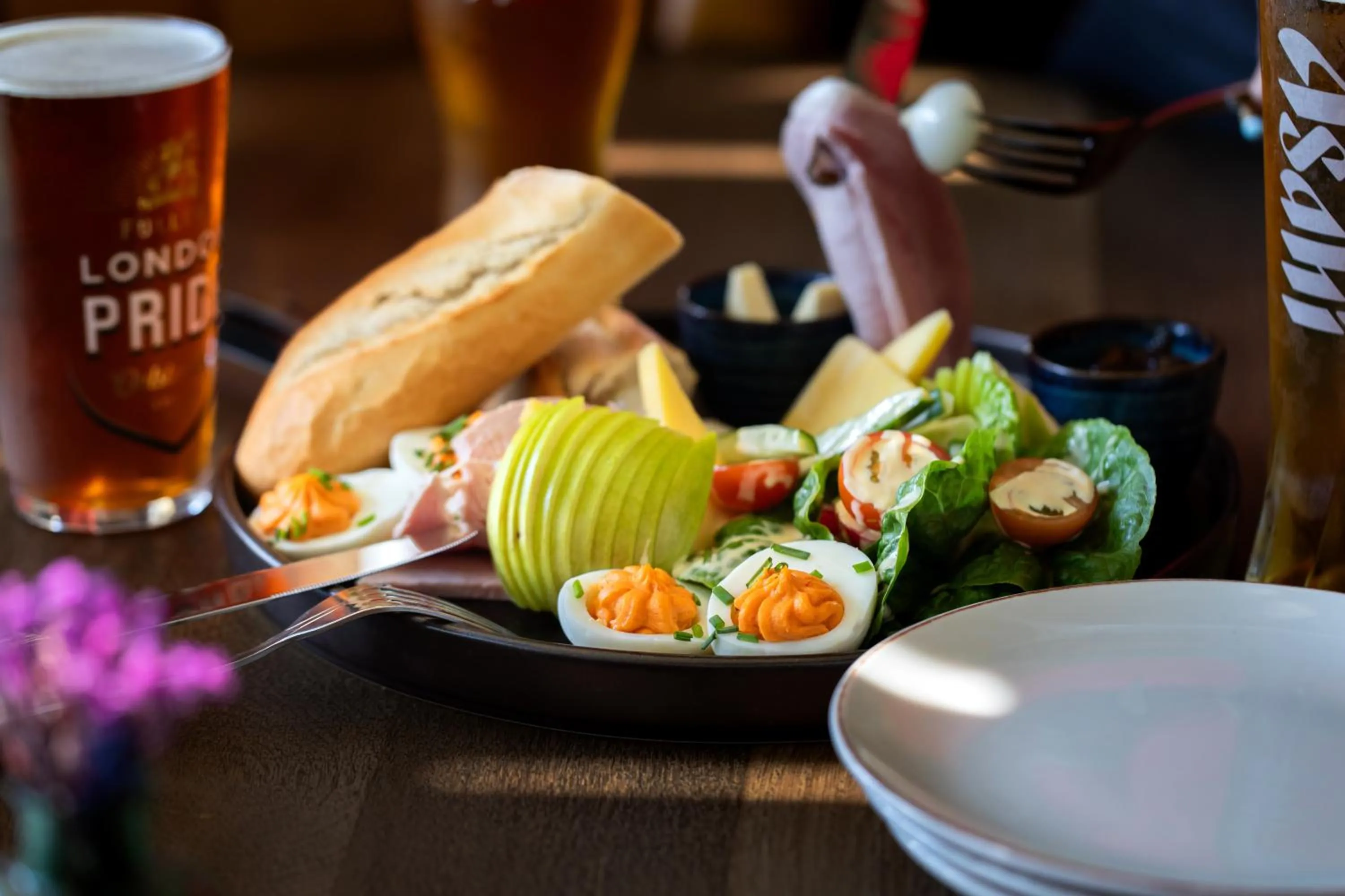 Lunch in Head of the River