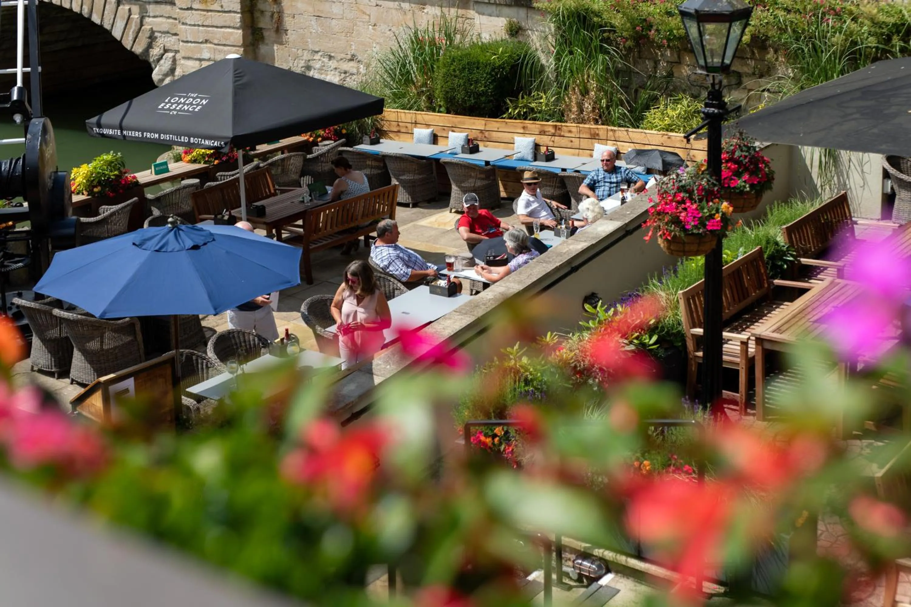 Restaurant/places to eat in Head of the River