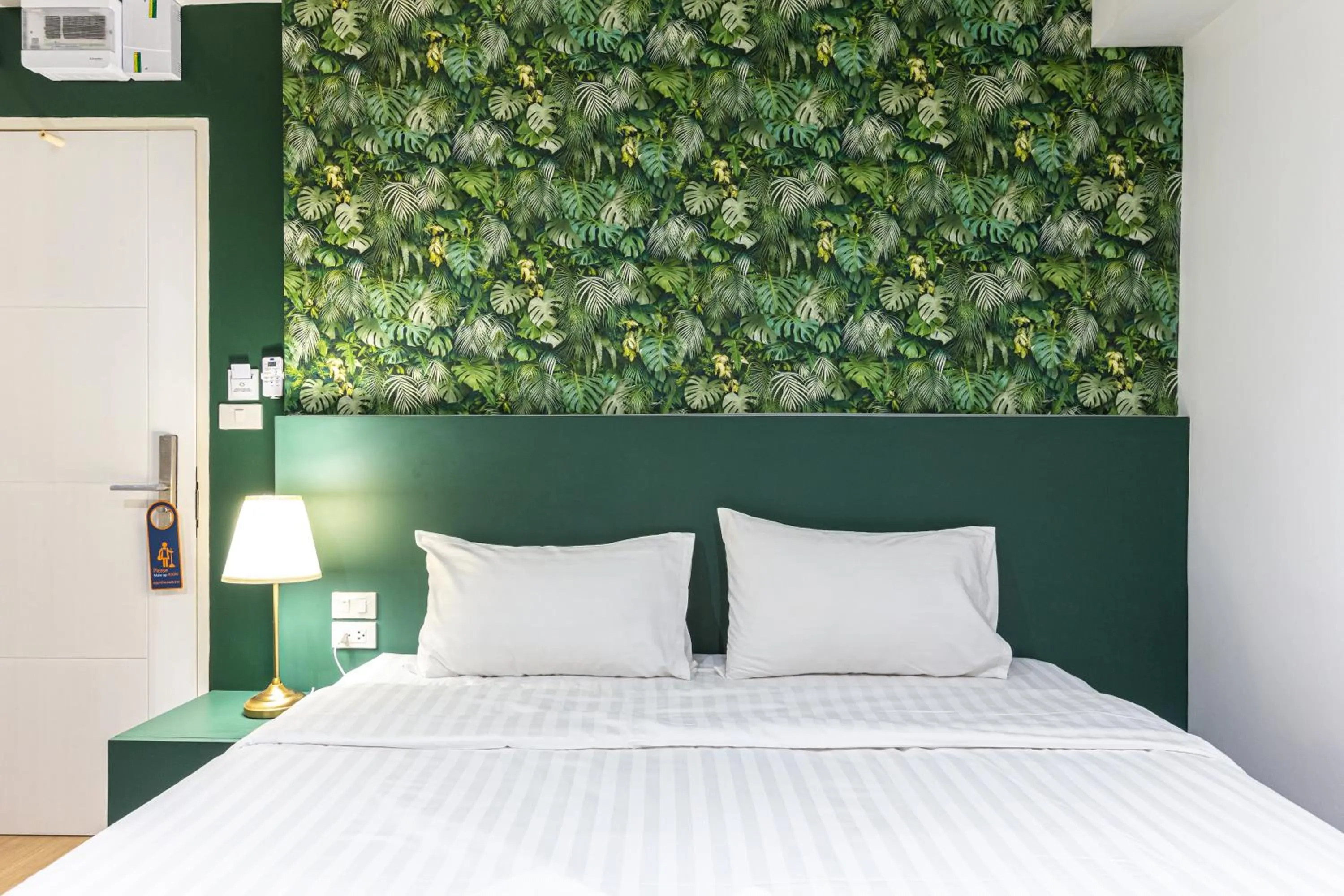 Bed in Siam Star Hotel