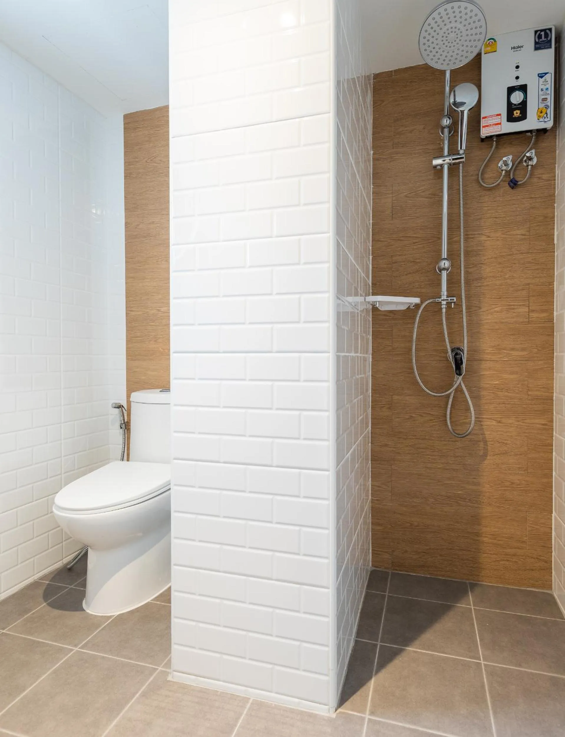 Bathroom in Siam Star Hotel