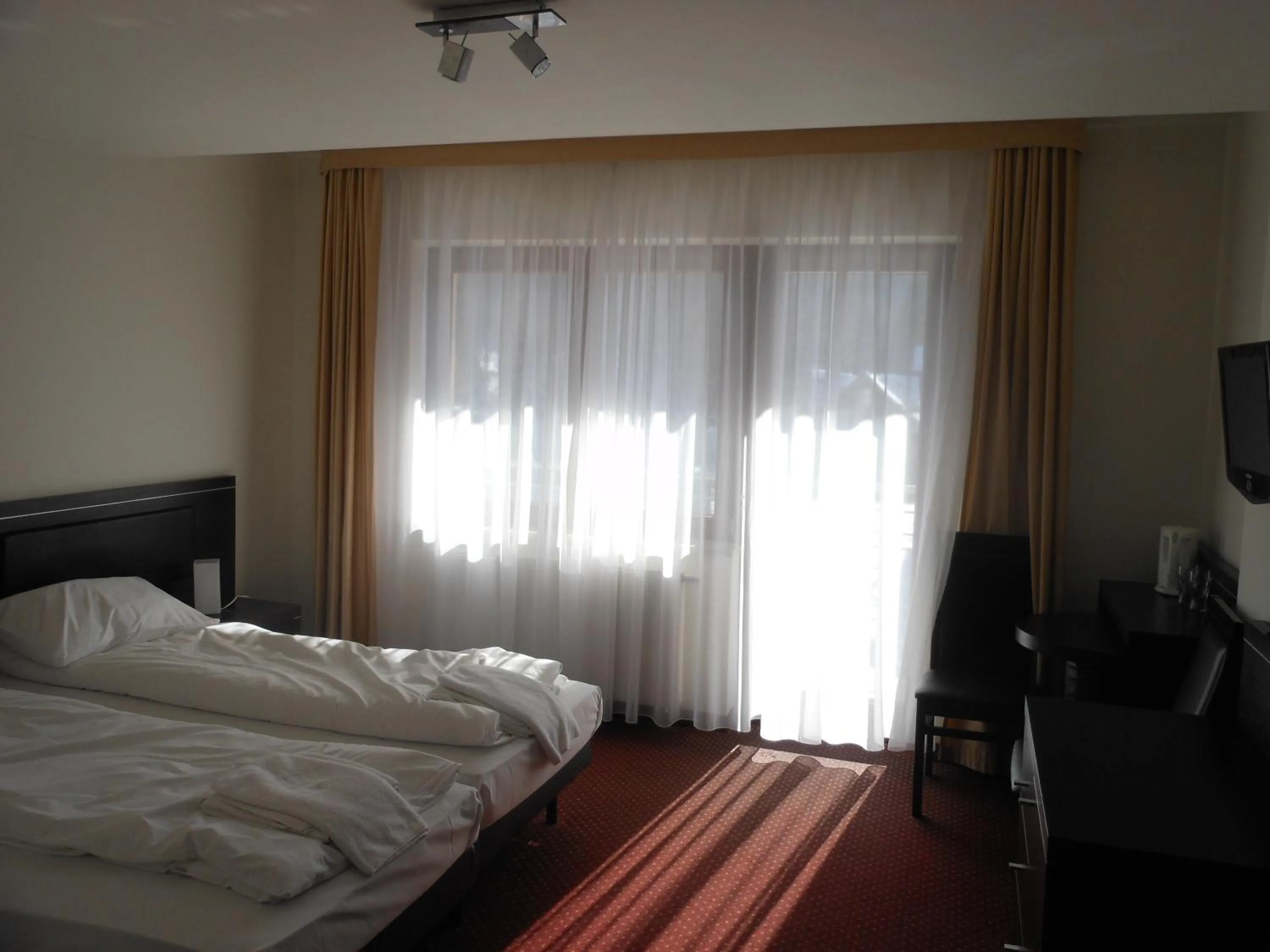 Photo of the whole room, Bed in Willa Halka