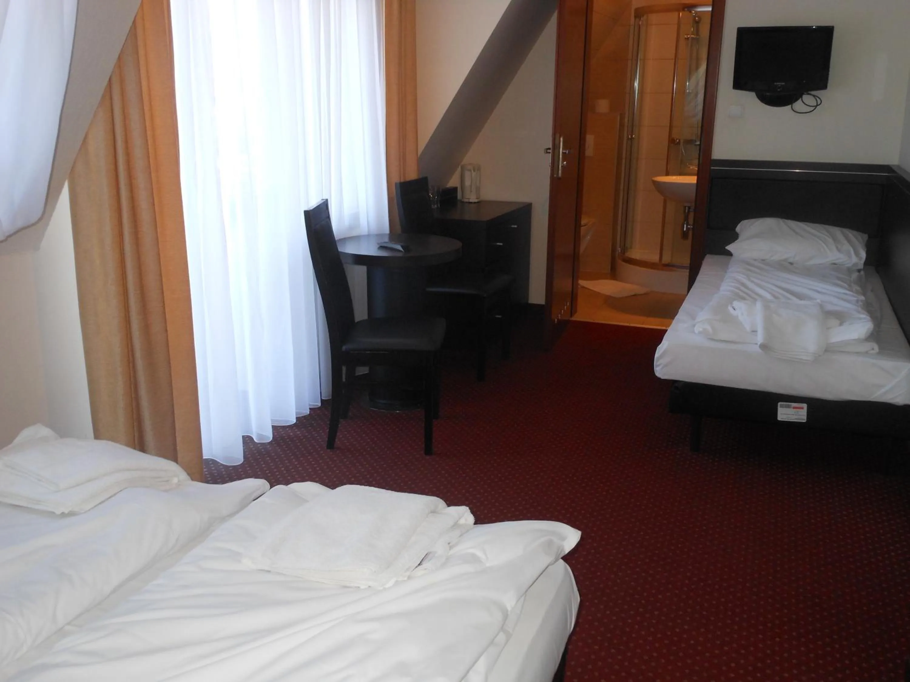 Photo of the whole room, Bed in Willa Halka