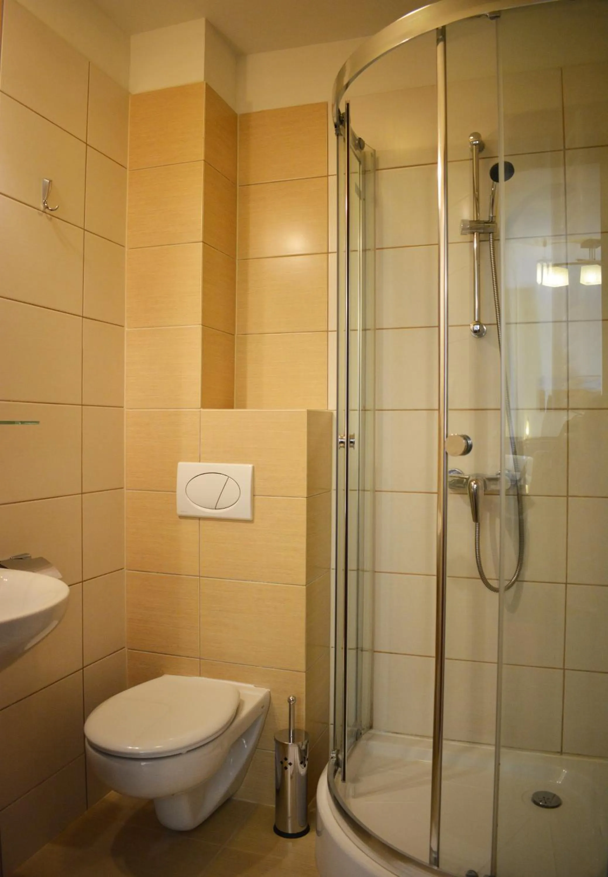 Shower in Willa Halka