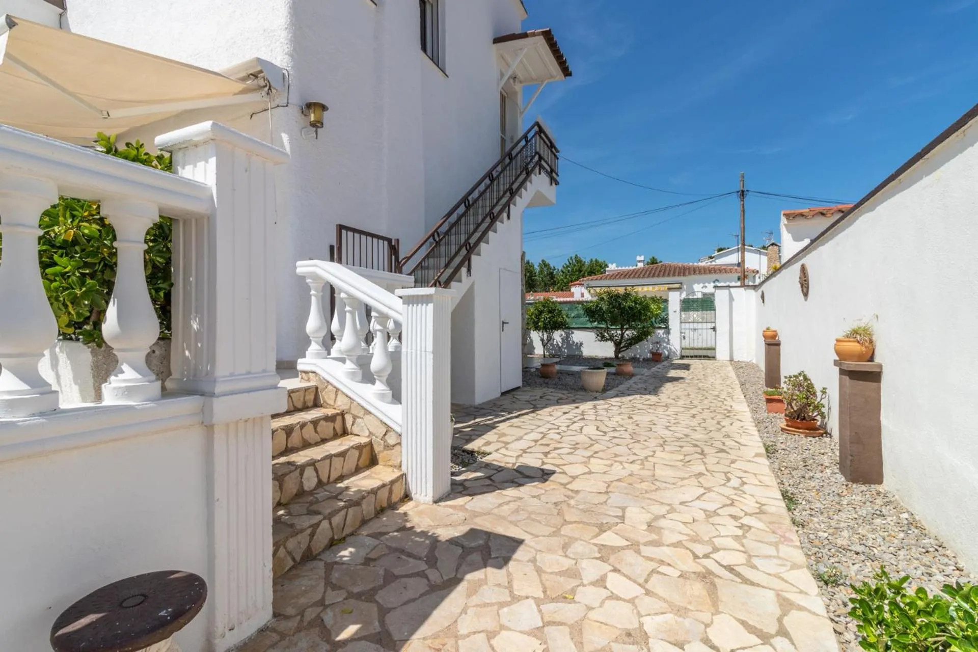 Facade/entrance in Goldhome - Montseny 11 - Private heated pool