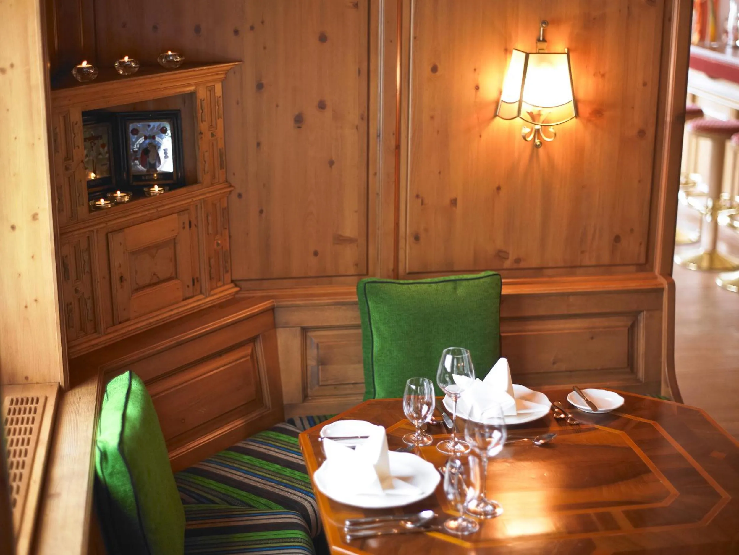 Restaurant/places to eat in Hotel Bianca