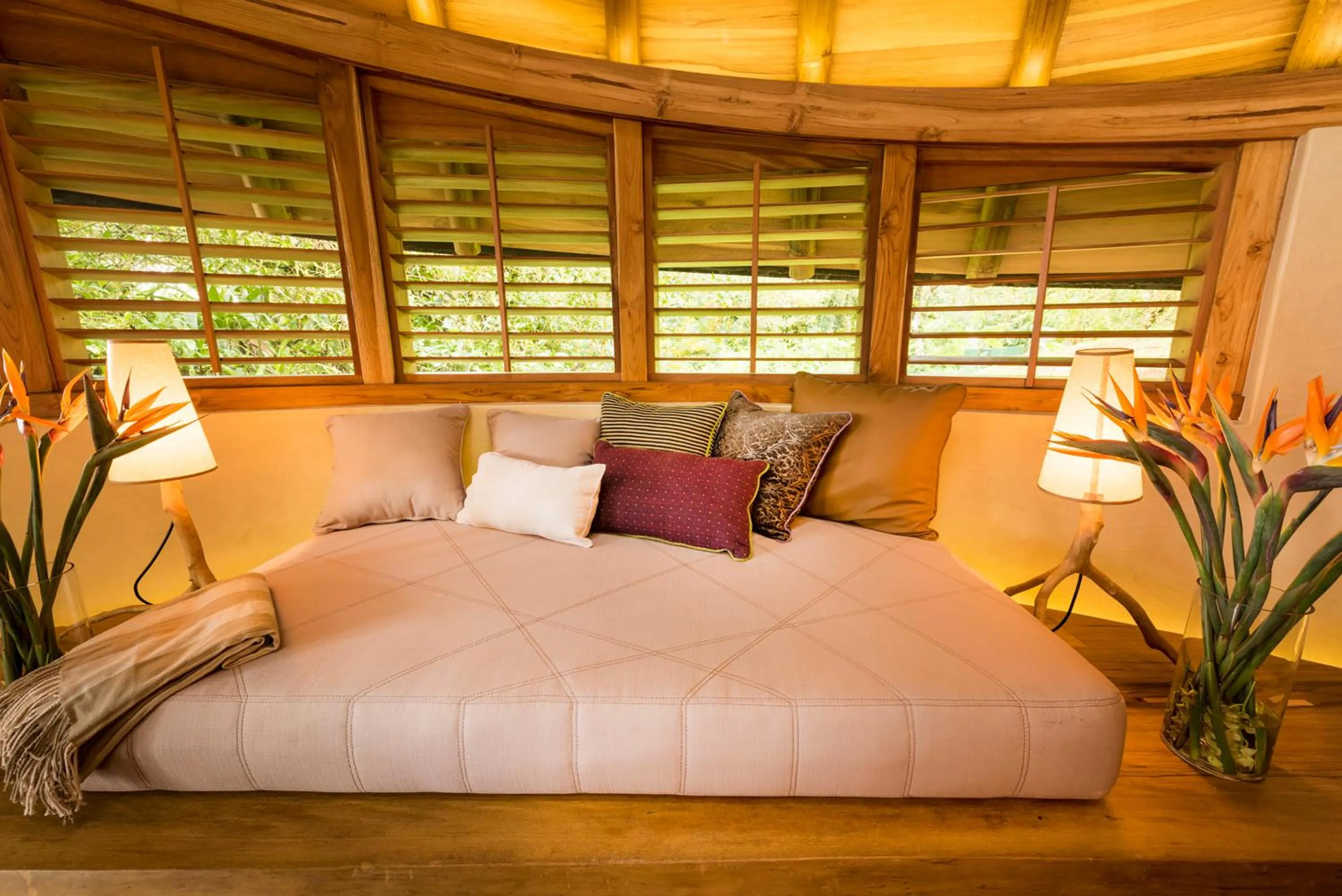 Bed in Origins Lodge