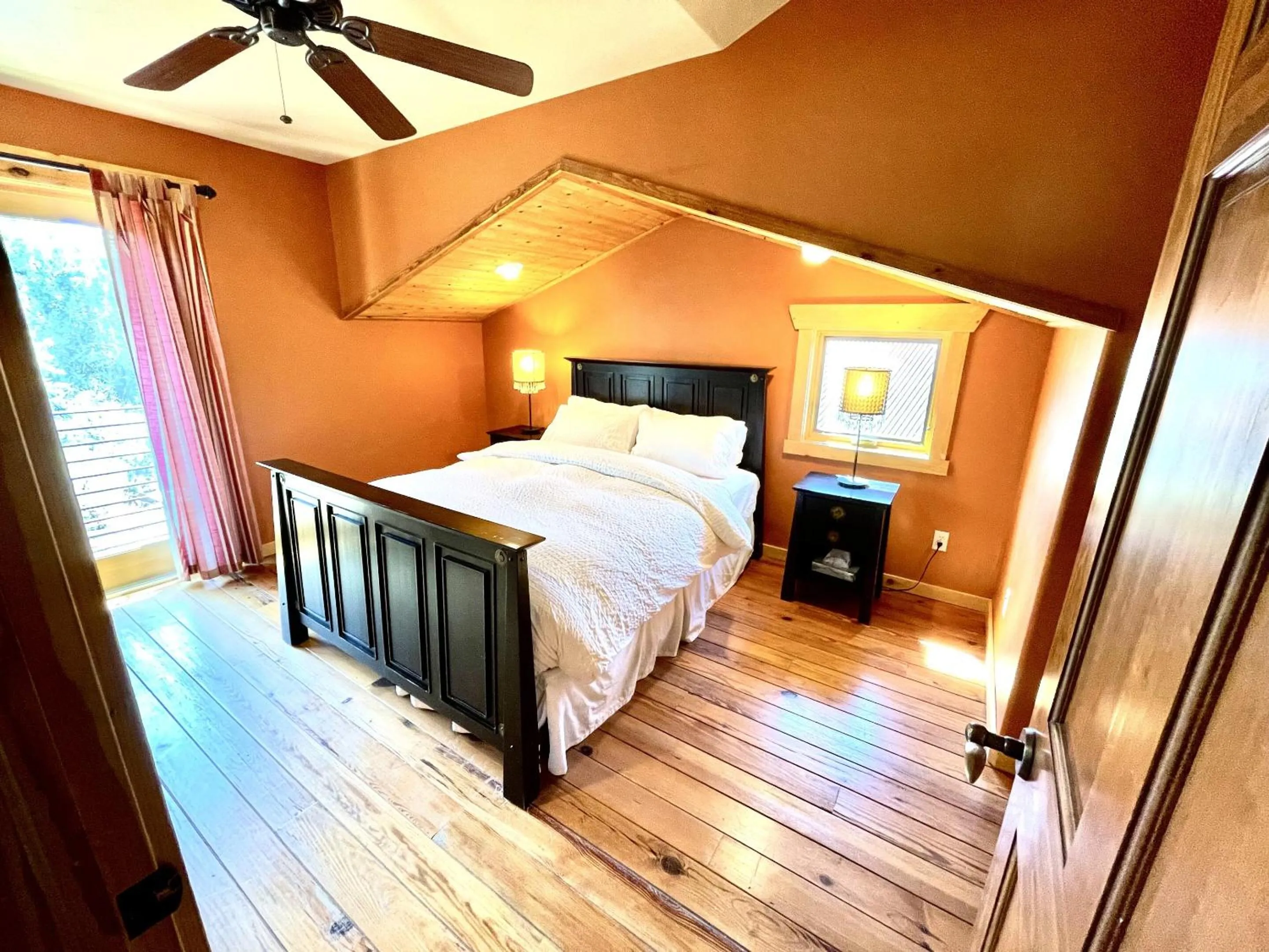 Bedroom, Bed in The Sanctuary by the Golf Course