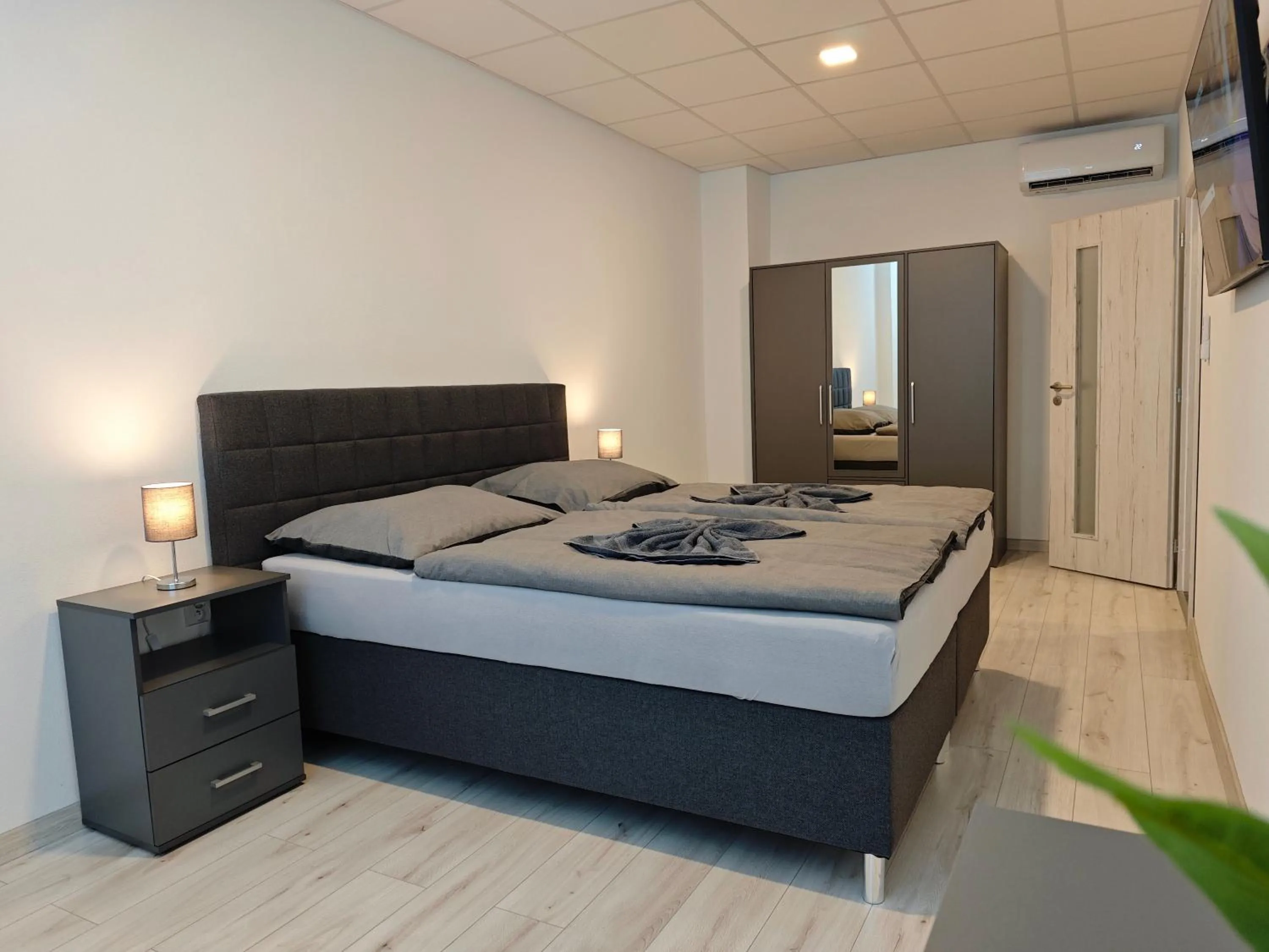 Bedroom, Bed in Hotel Slobi