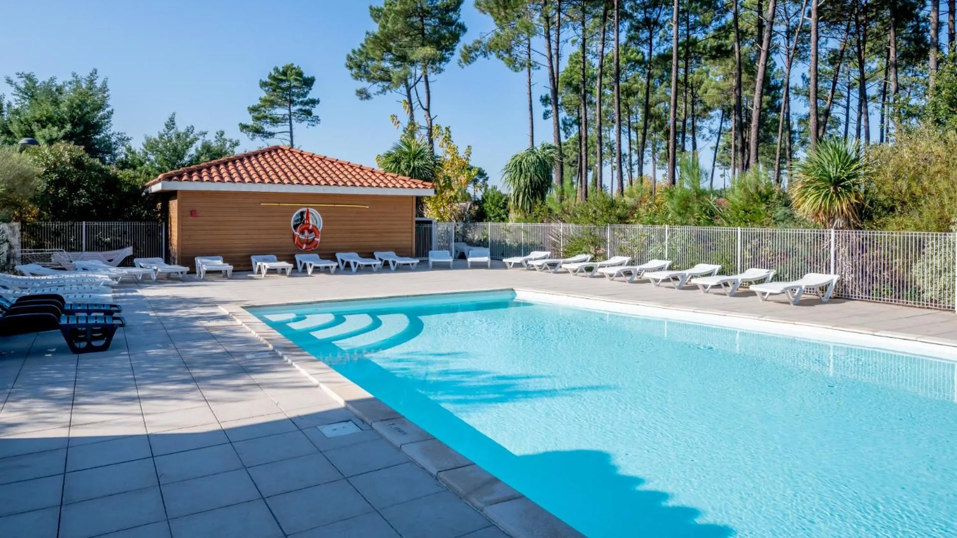 Swimming pool in Vacancéole - Le Domaine des Grands Lacs