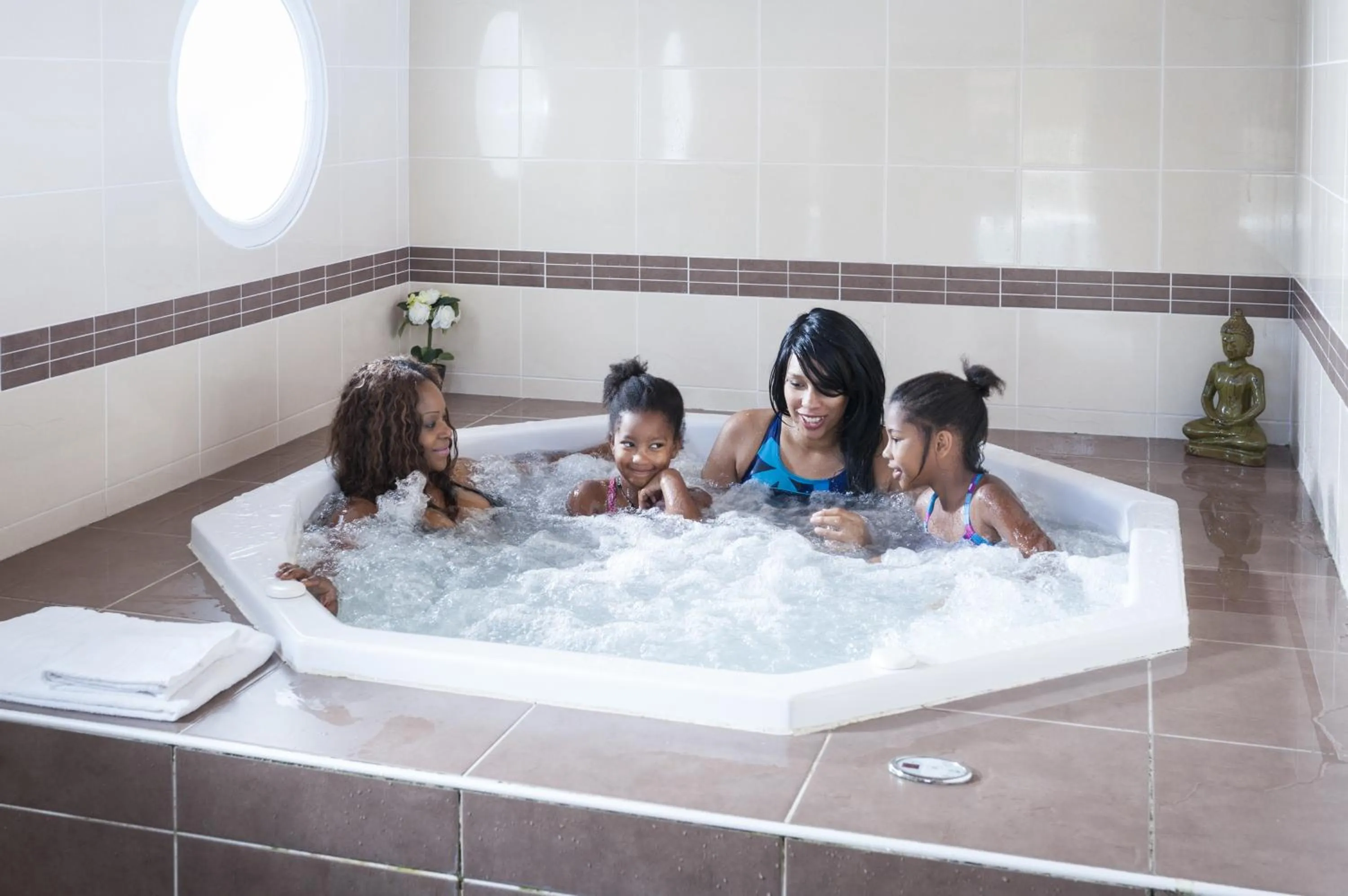 Hot Tub in Vacancéole - Le Domaine des Grands Lacs