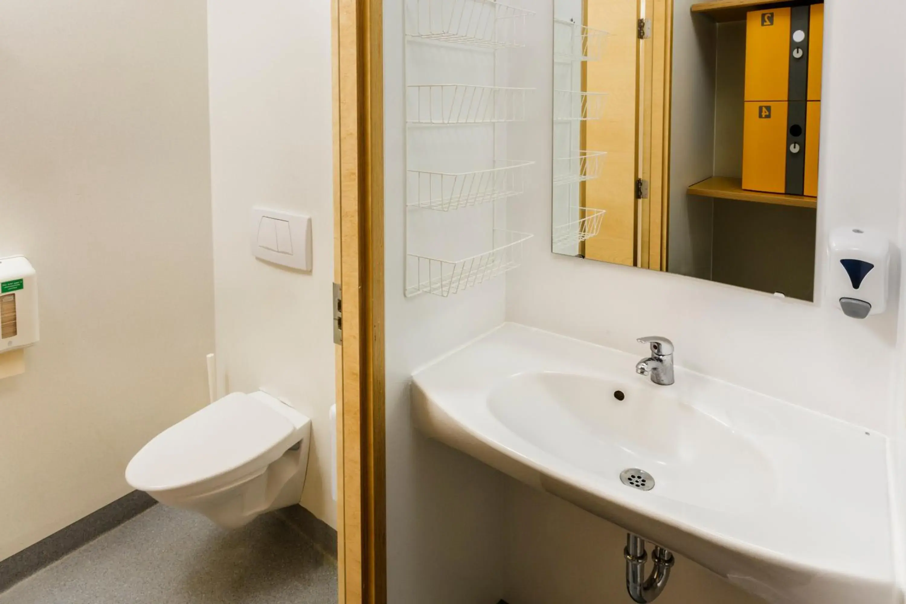 Twin Room in Dalur - HI Eco Hostel Twin Room in Dalur - HI Eco Hostel
