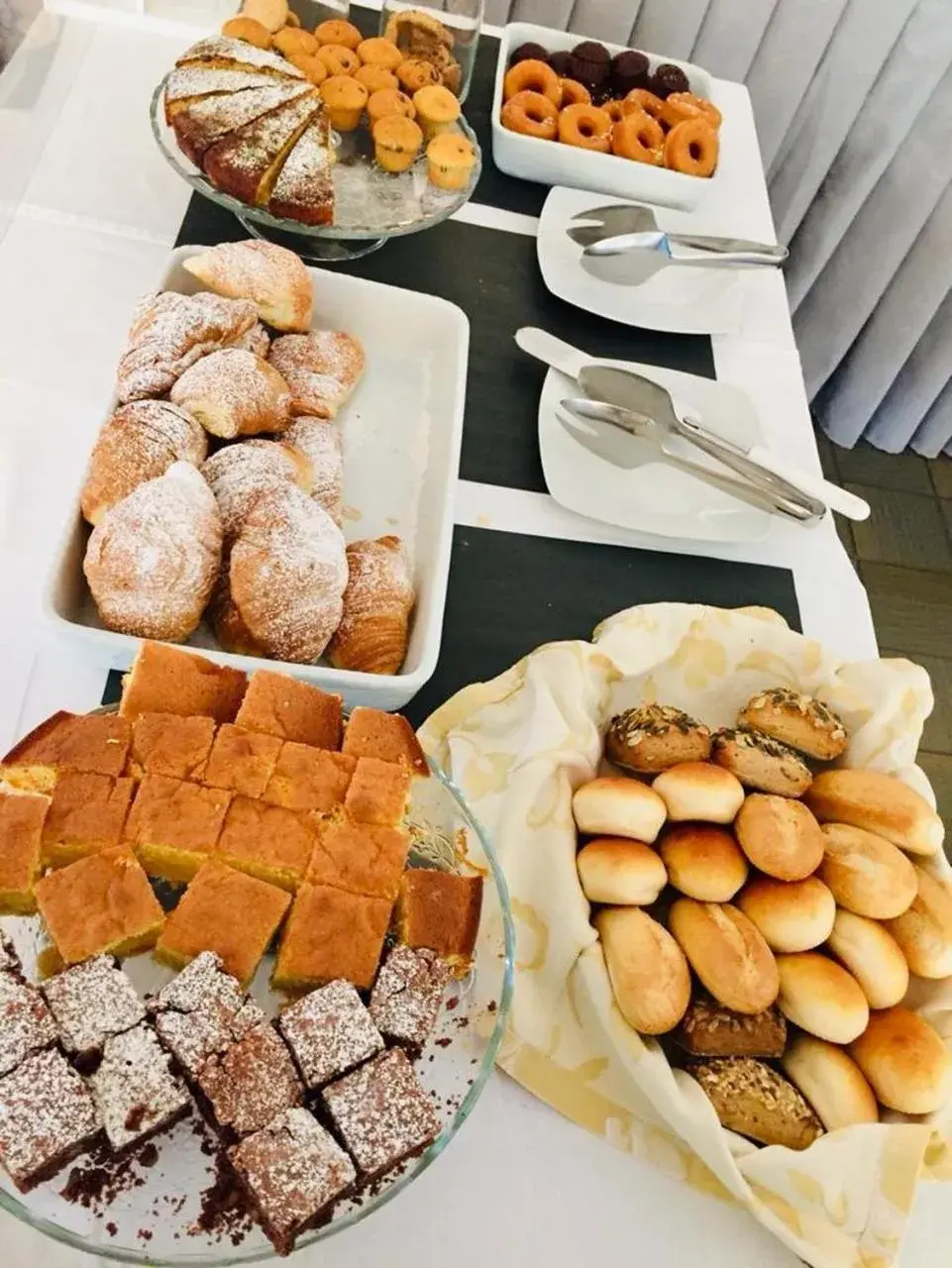 Breakfast in Hotel President Breakfast in Hotel President