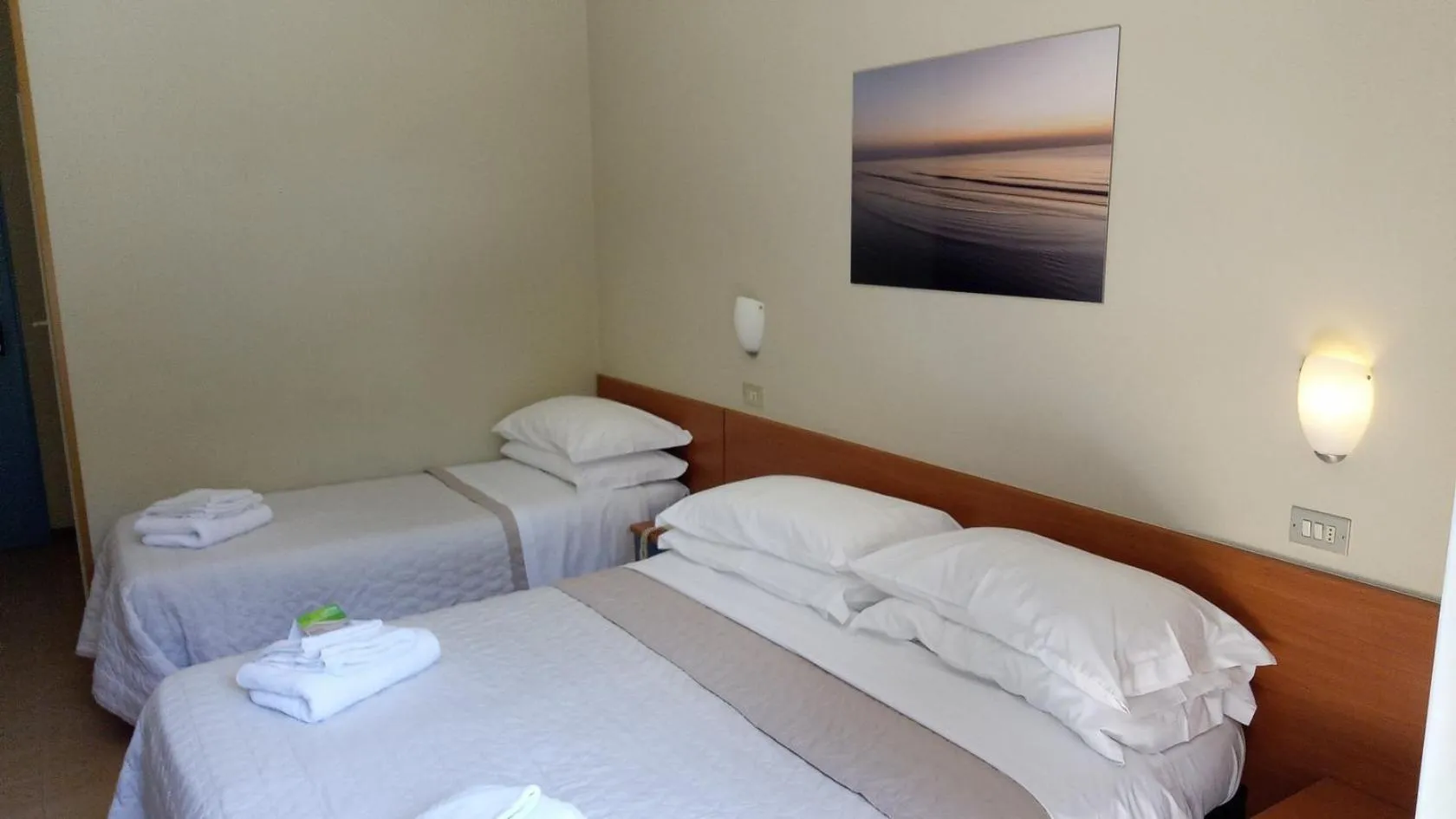 Photo of the whole room, Bed in Hotel President