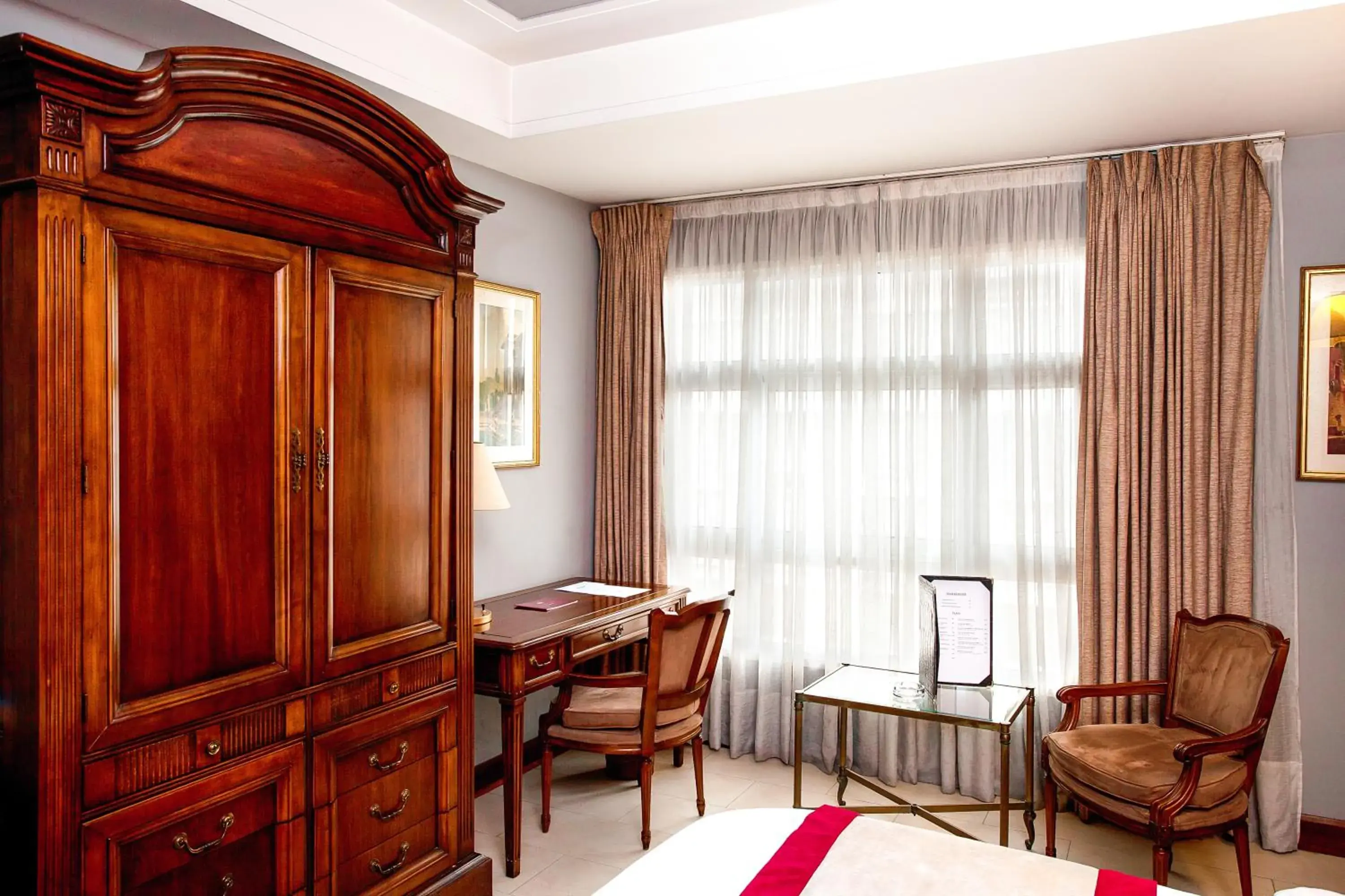 Double Room in Hôtel Les Saisons Double Room in Hôtel Les Saisons