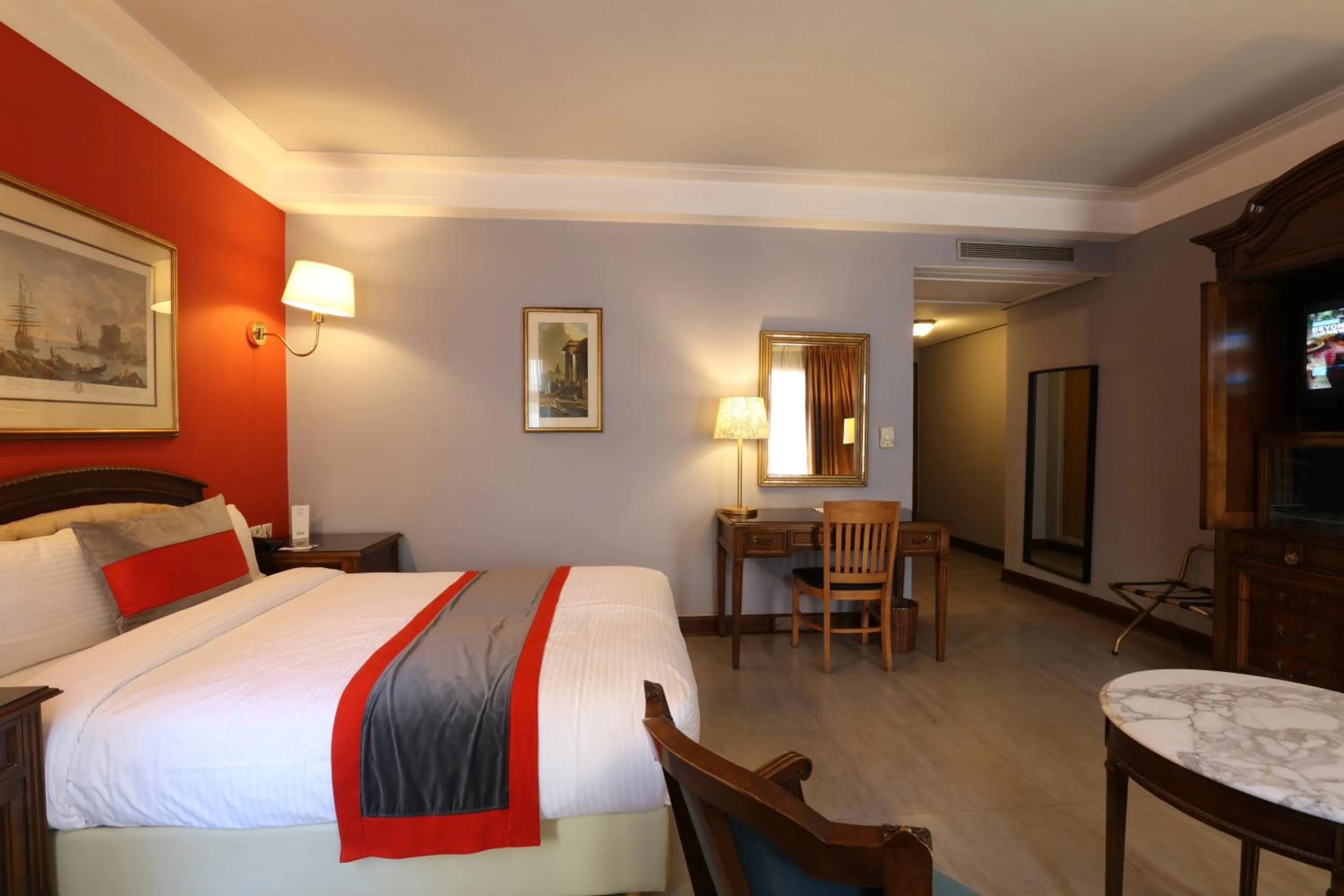 Bed in Hôtel Les Saisons