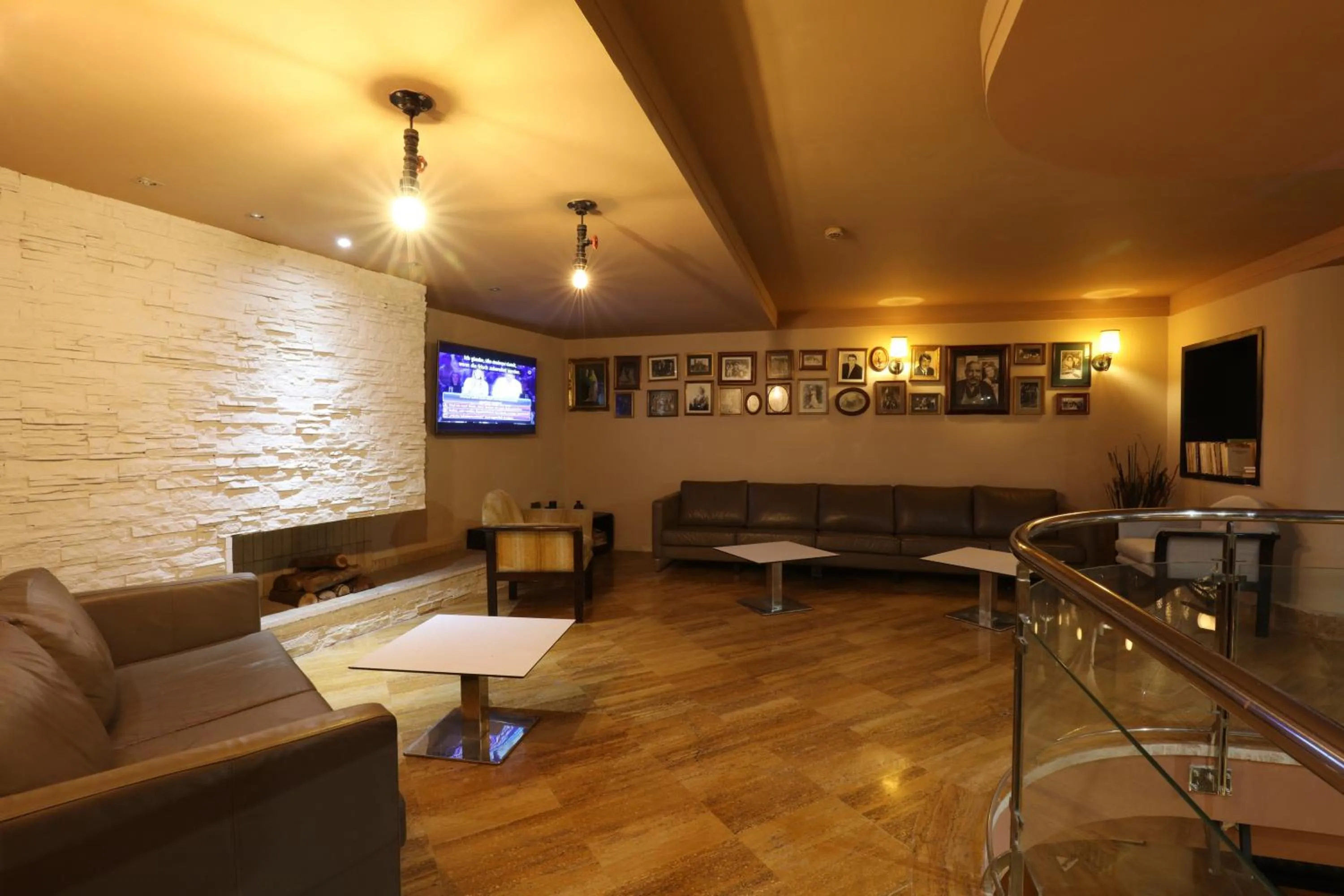 Restaurant/places to eat in Hôtel Les Saisons