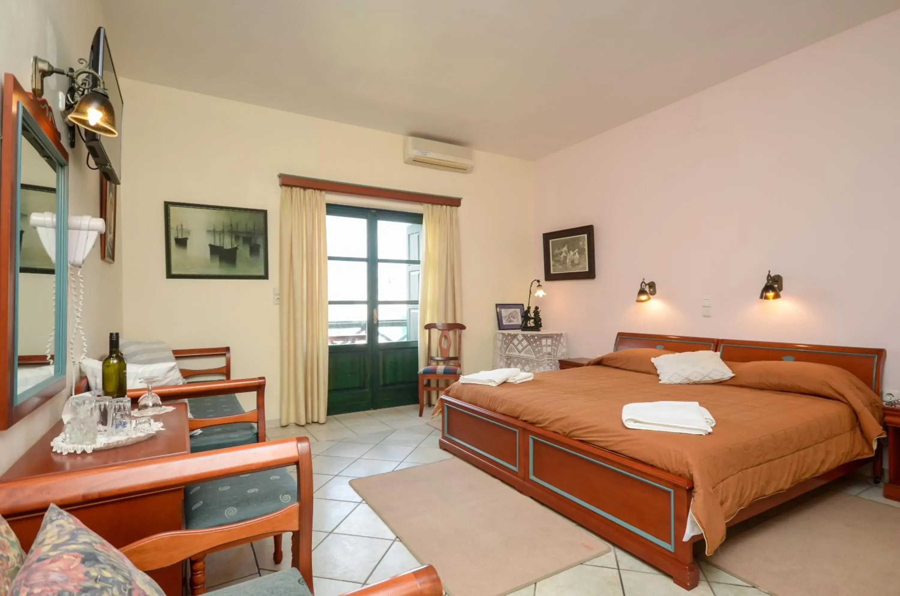 Superior Double Room in Apollon Hotel Superior Double Room in Apollon Hotel