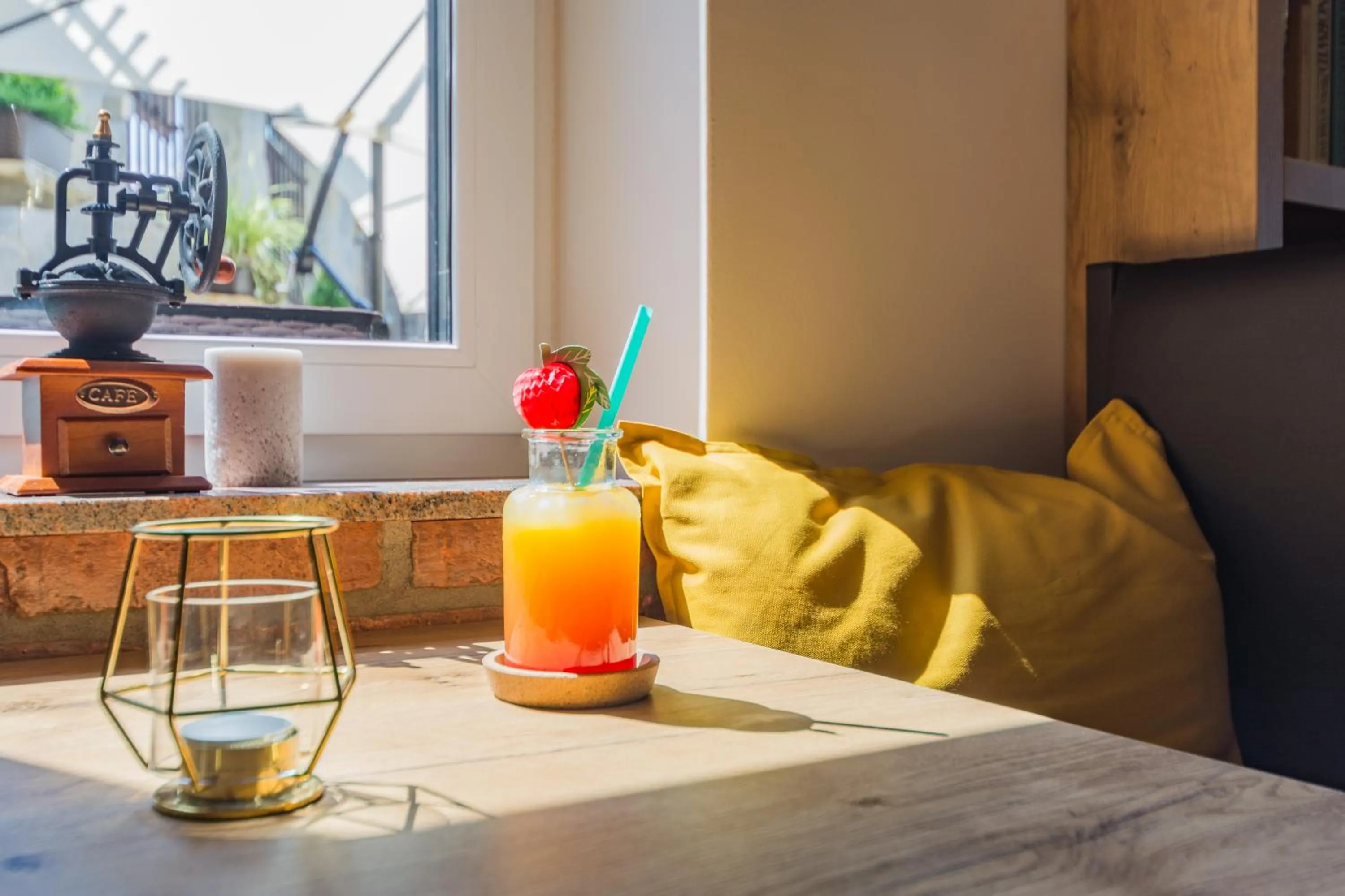 Restaurant/places to eat in Willa Lala