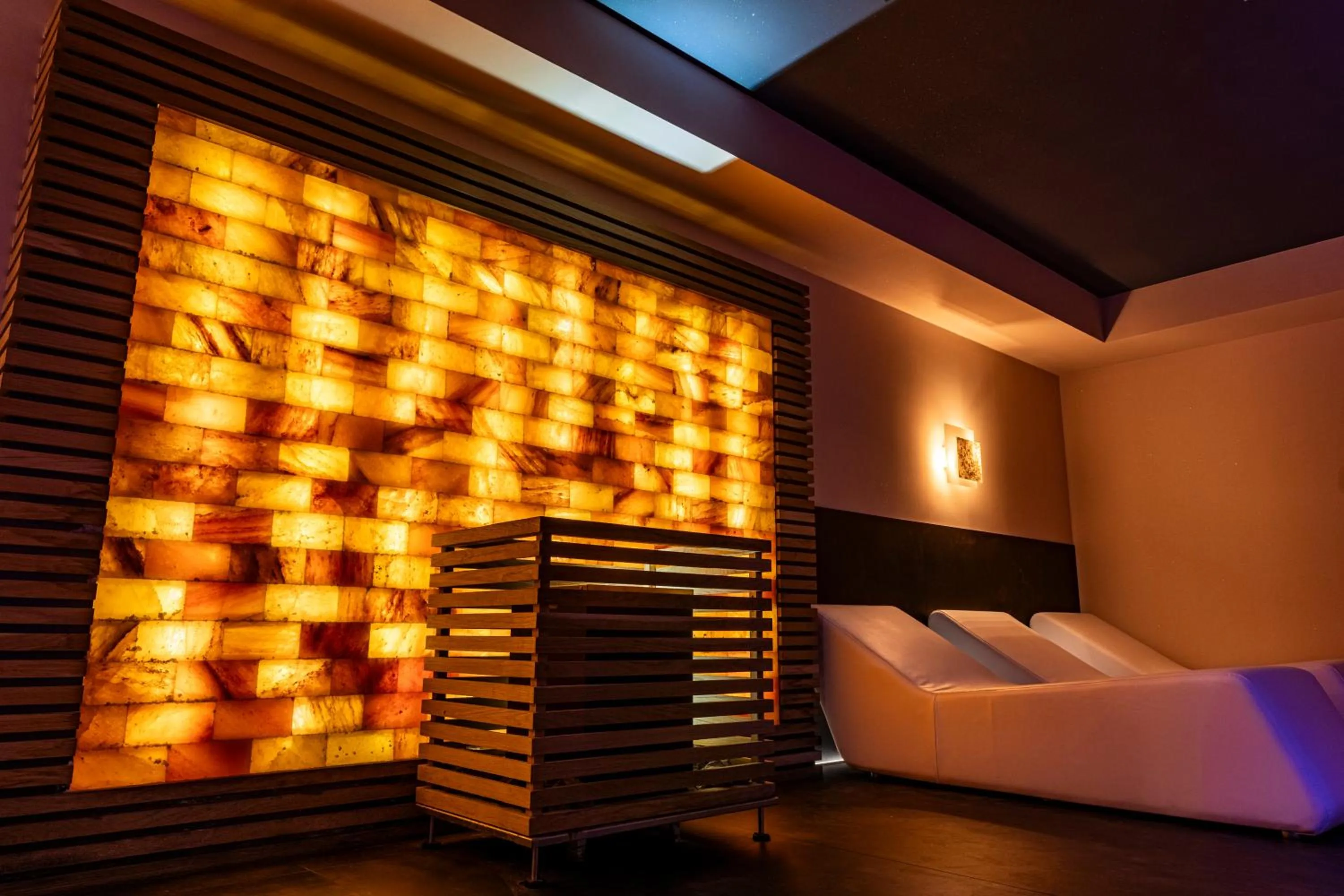 Spa and wellness centre/facilities, Bed in The Moon Boutique Hotel & Spa