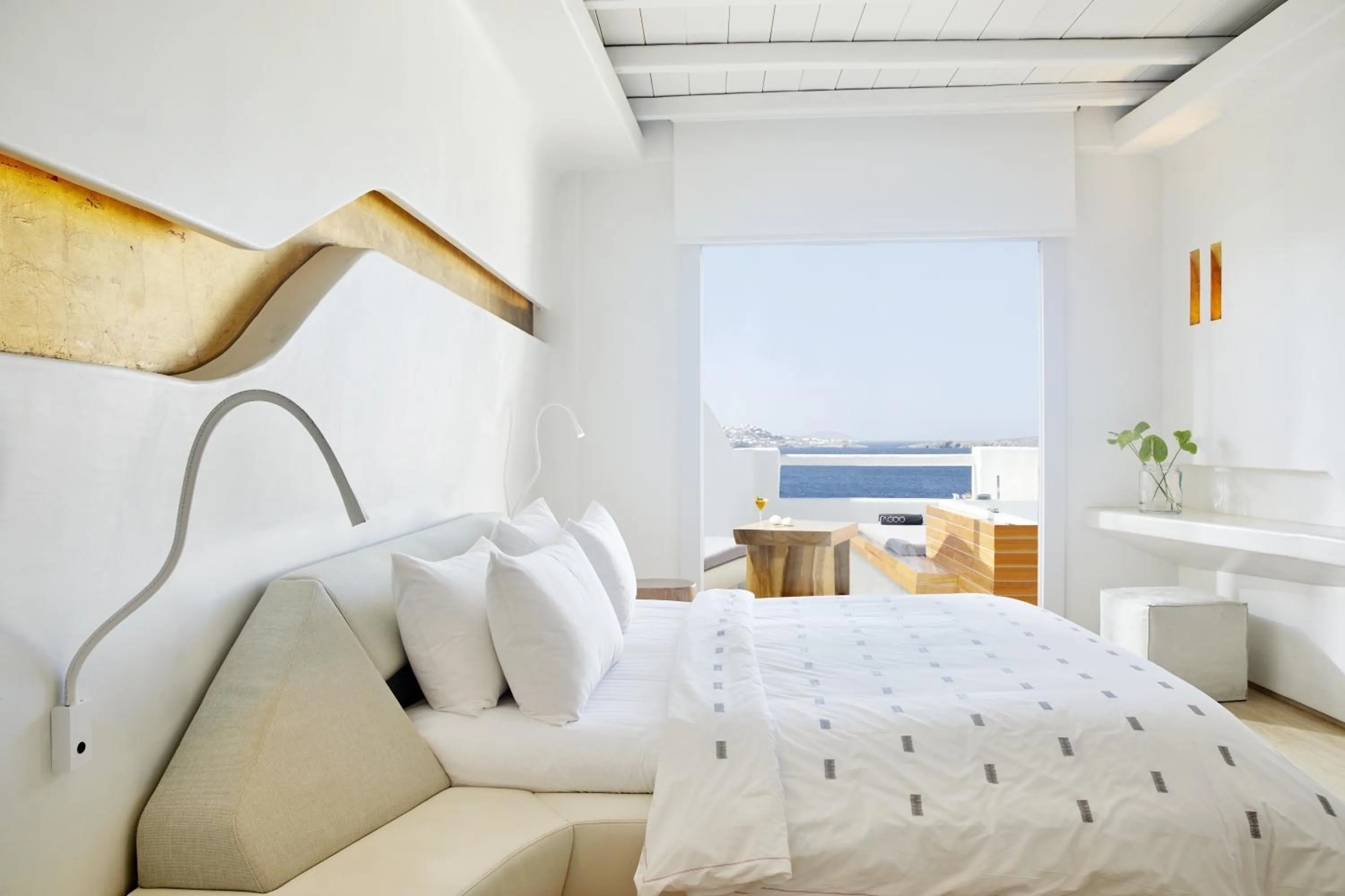 Bed in Cavo Tagoo Mykonos