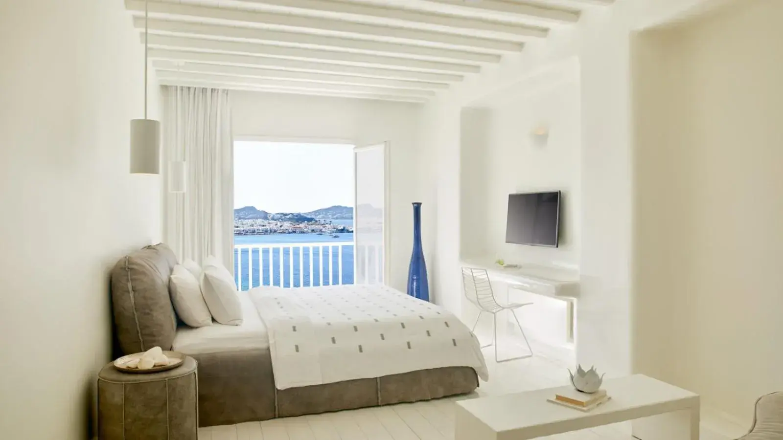 TV and multimedia, Bed in Cavo Tagoo Mykonos TV and multimedia, Bed in Cavo Tagoo Mykonos