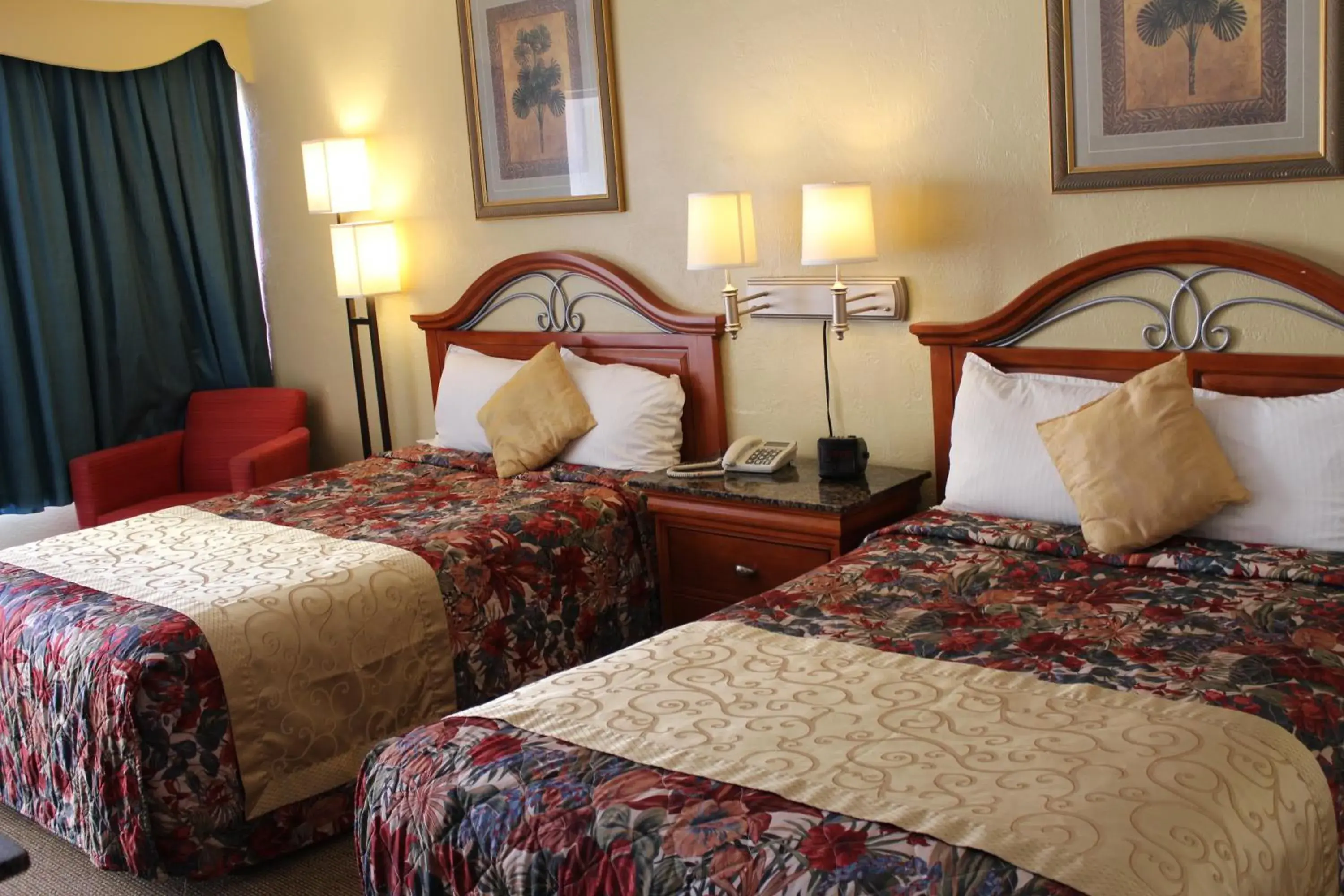 Studio with Two Doubles Beds in Grand Prix Motel Beach Front Studio with Two Doubles Beds in Grand Prix Motel Beach Front