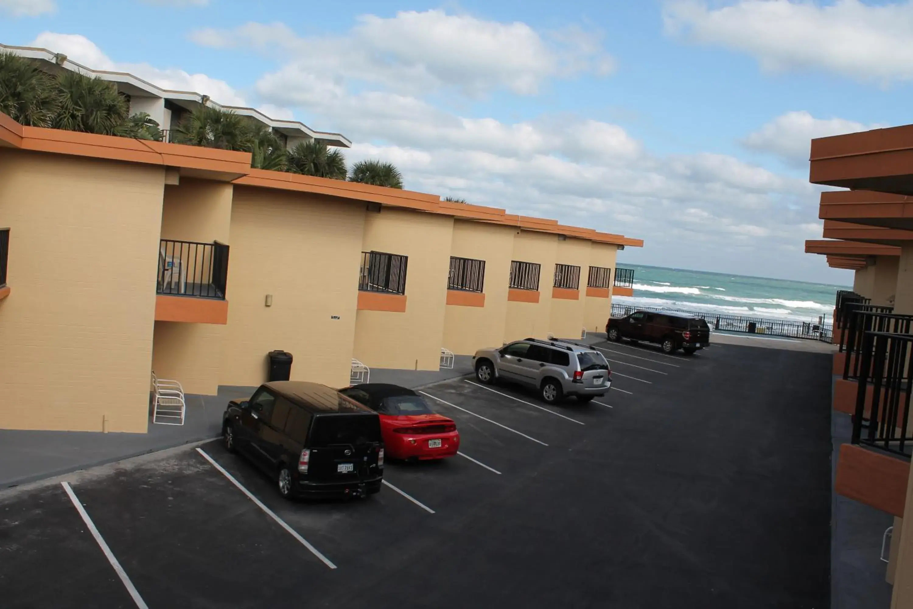 Facade/entrance in Grand Prix Motel Beach Front Facade/entrance in Grand Prix Motel Beach Front