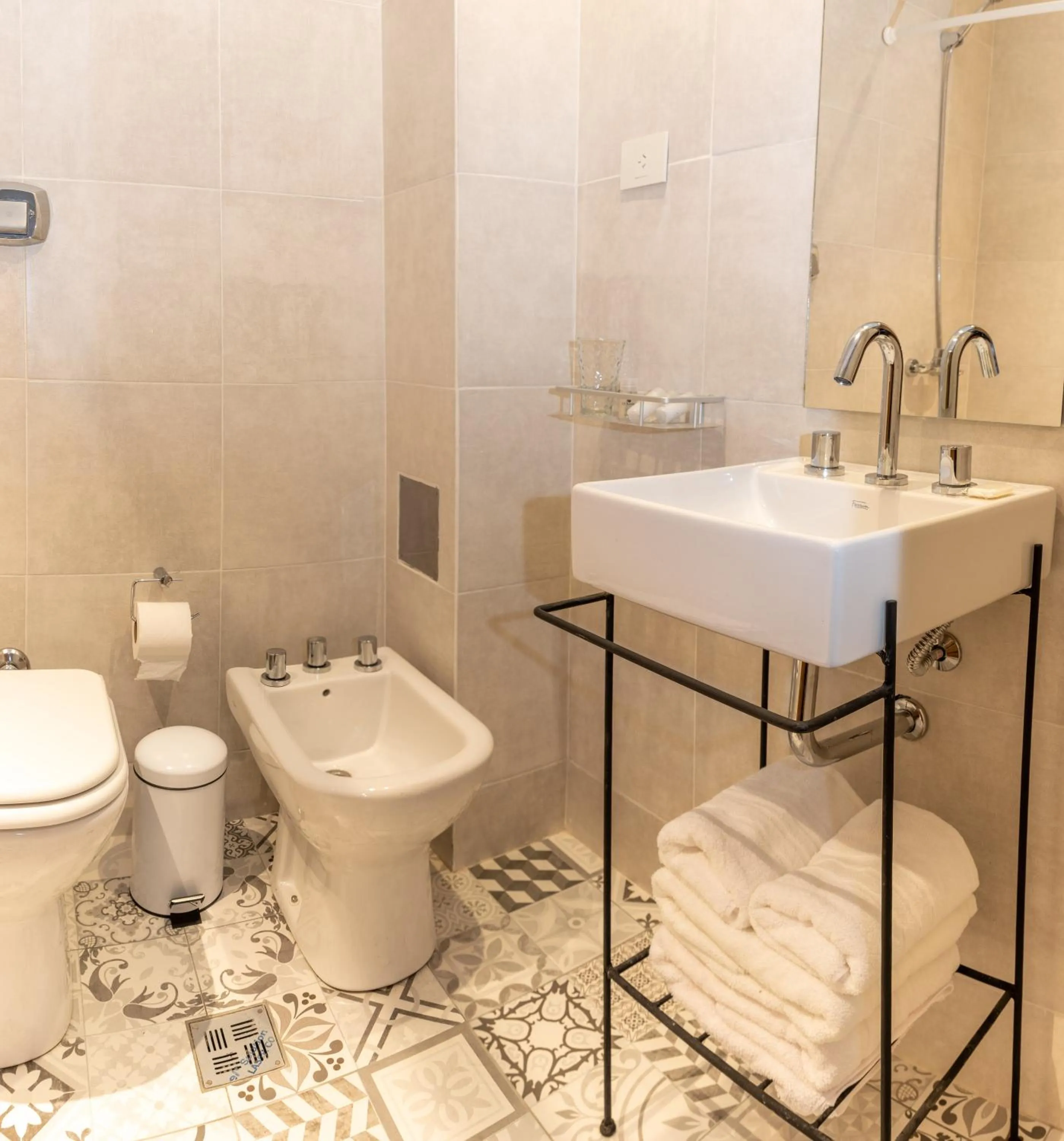 Bathroom in El Arribo Hotel