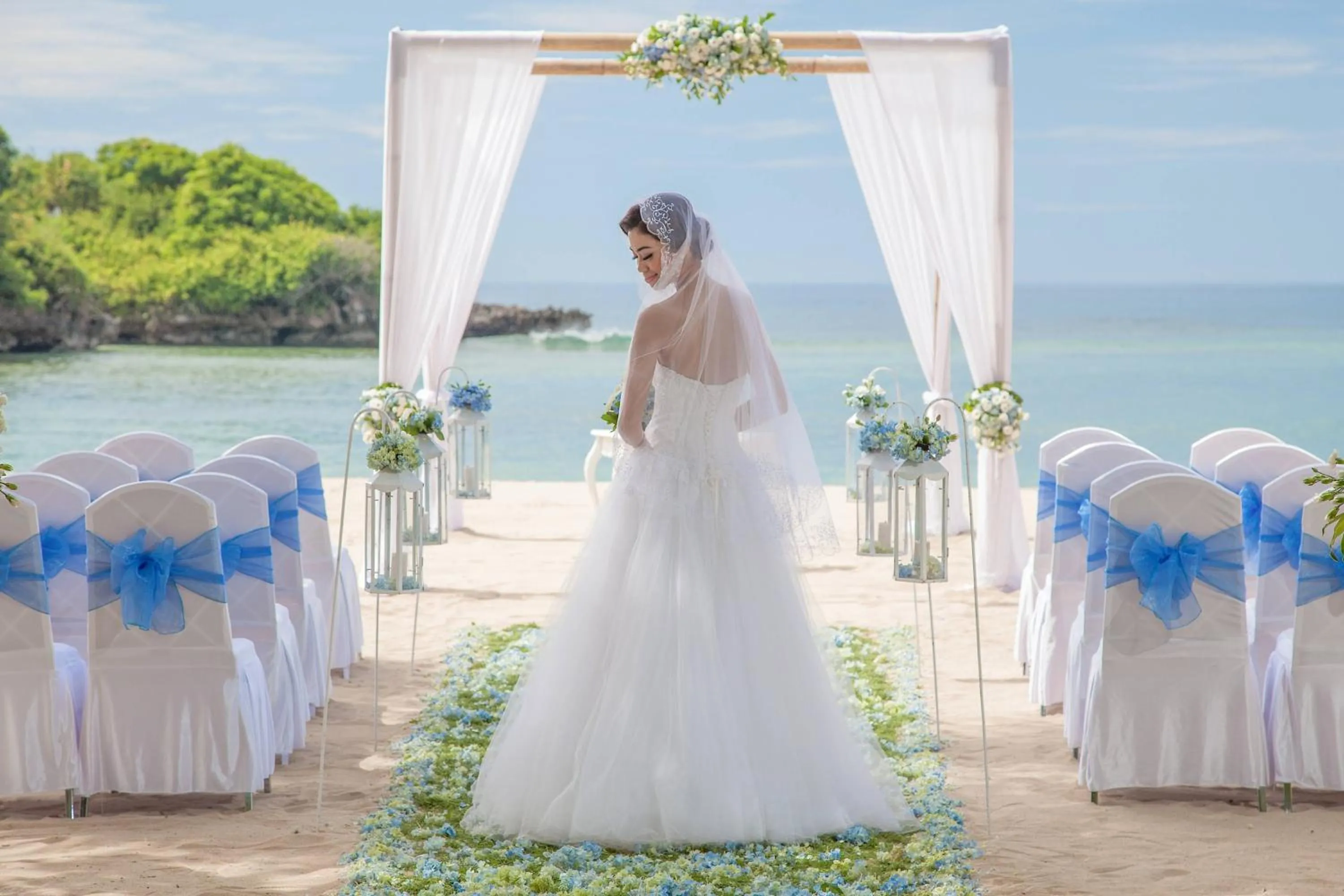 Beach in Courtyard by Marriott Bali Nusa Dua Resort